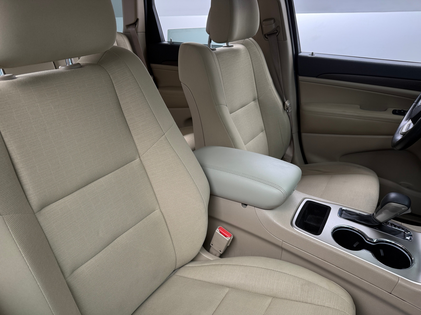 Thumbnail: 2016 Jeep Grand Cherokee - 2