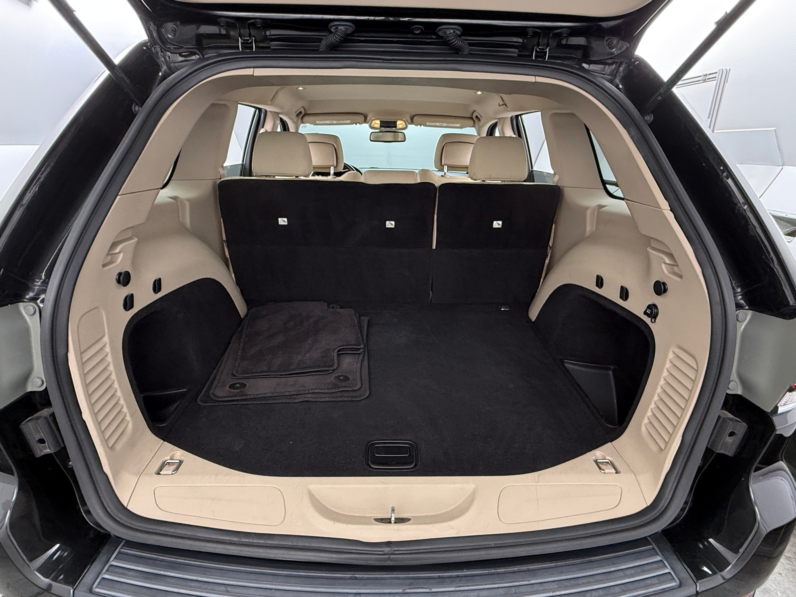 Thumbnail: 2016 Jeep Grand Cherokee - 7