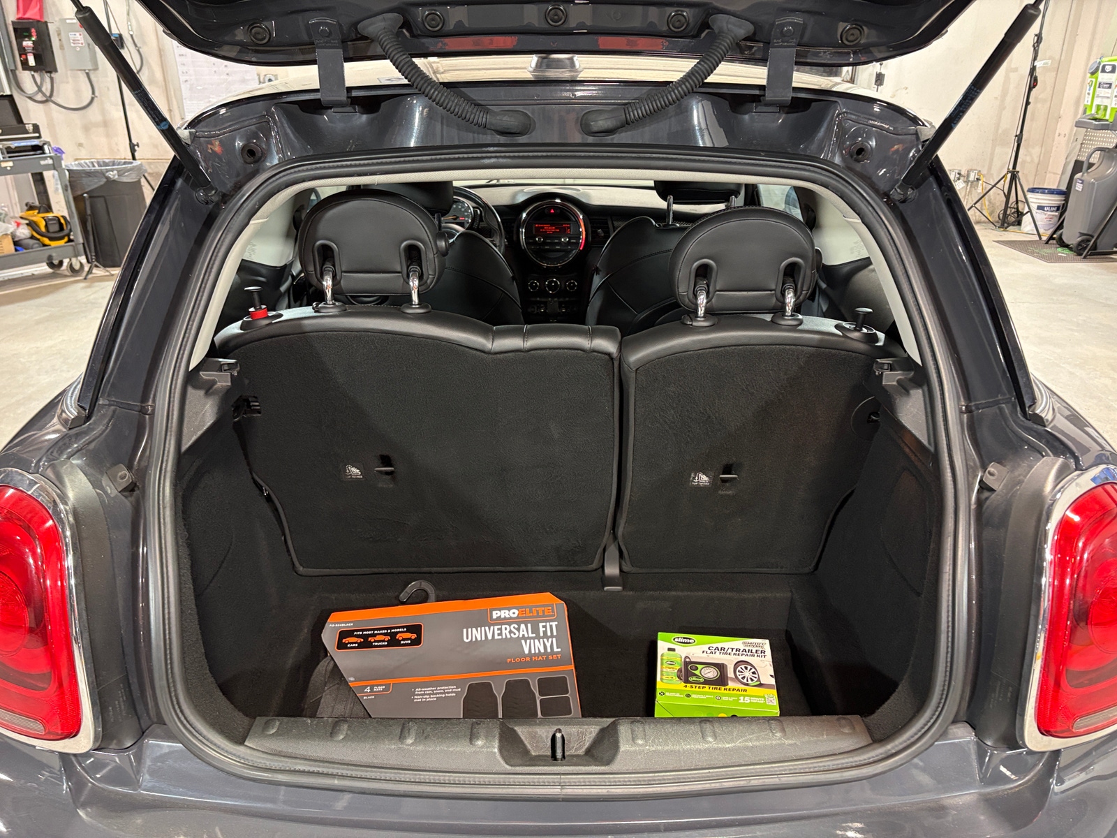 Thumbnail: 2015 MINI Cooper Hardtop - 6