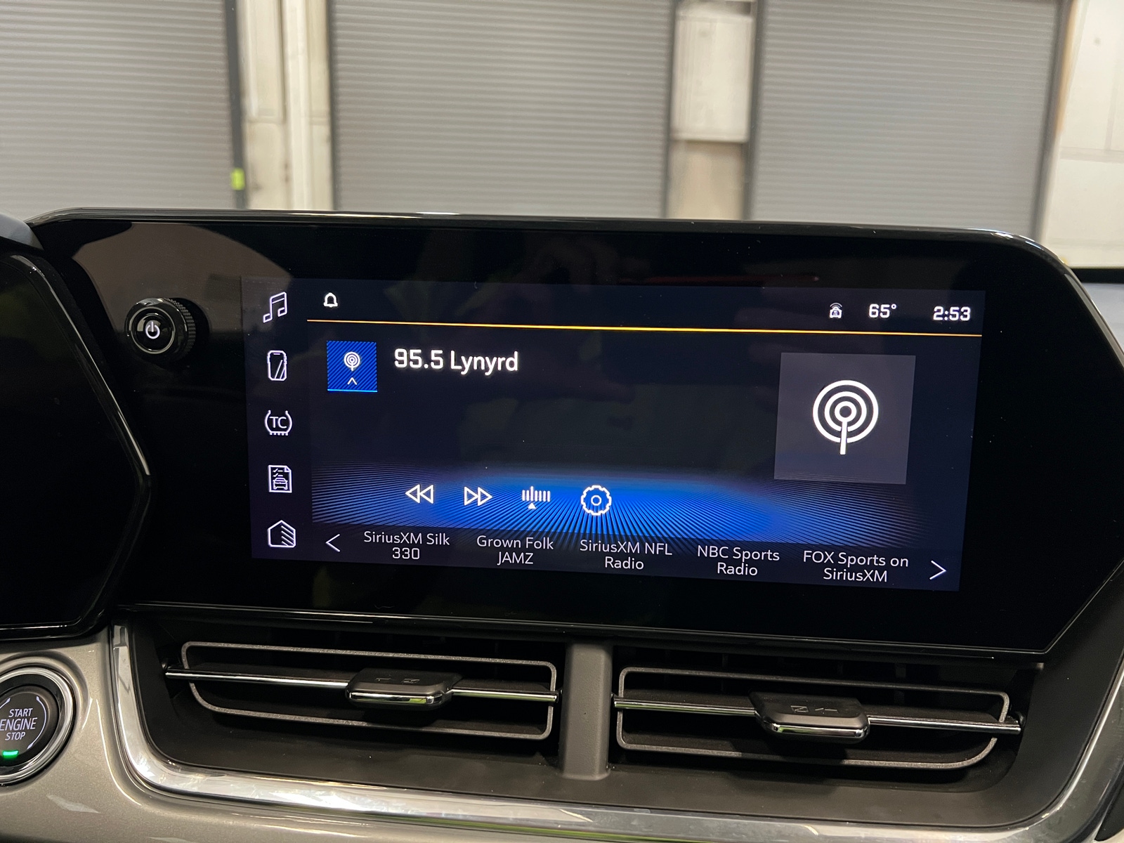 Thumbnail: 2025 Chevrolet Trax - 4