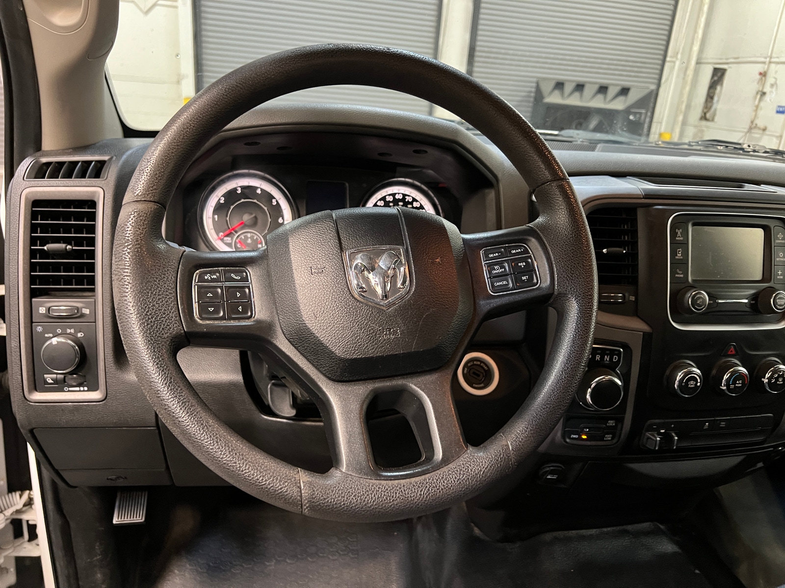 Thumbnail: 2019 RAM 1500 Classic - 4