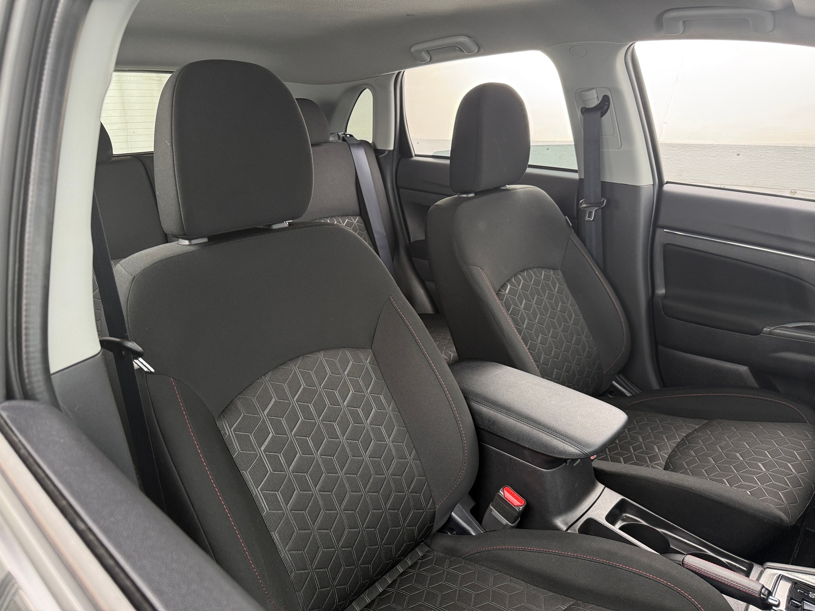 Thumbnail: 2025 Mitsubishi Outlander Sport - 2