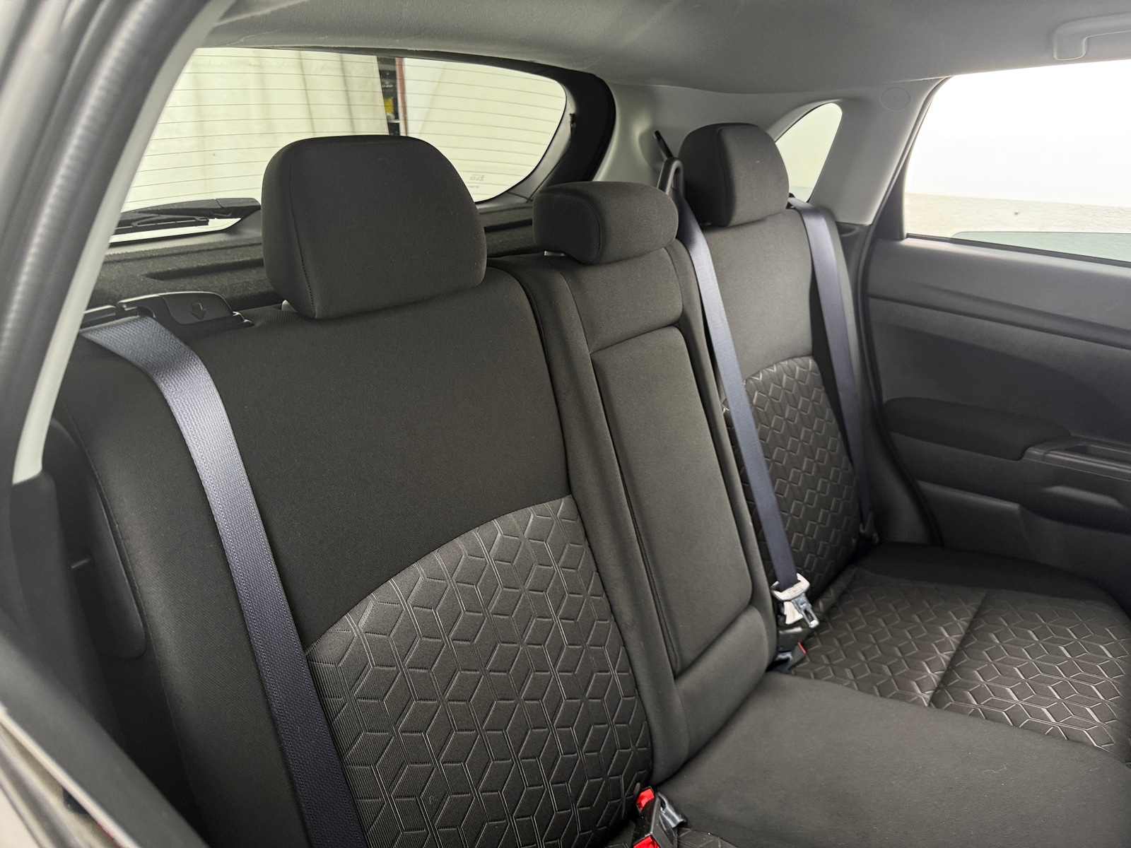 Thumbnail: 2025 Mitsubishi Outlander Sport - 6