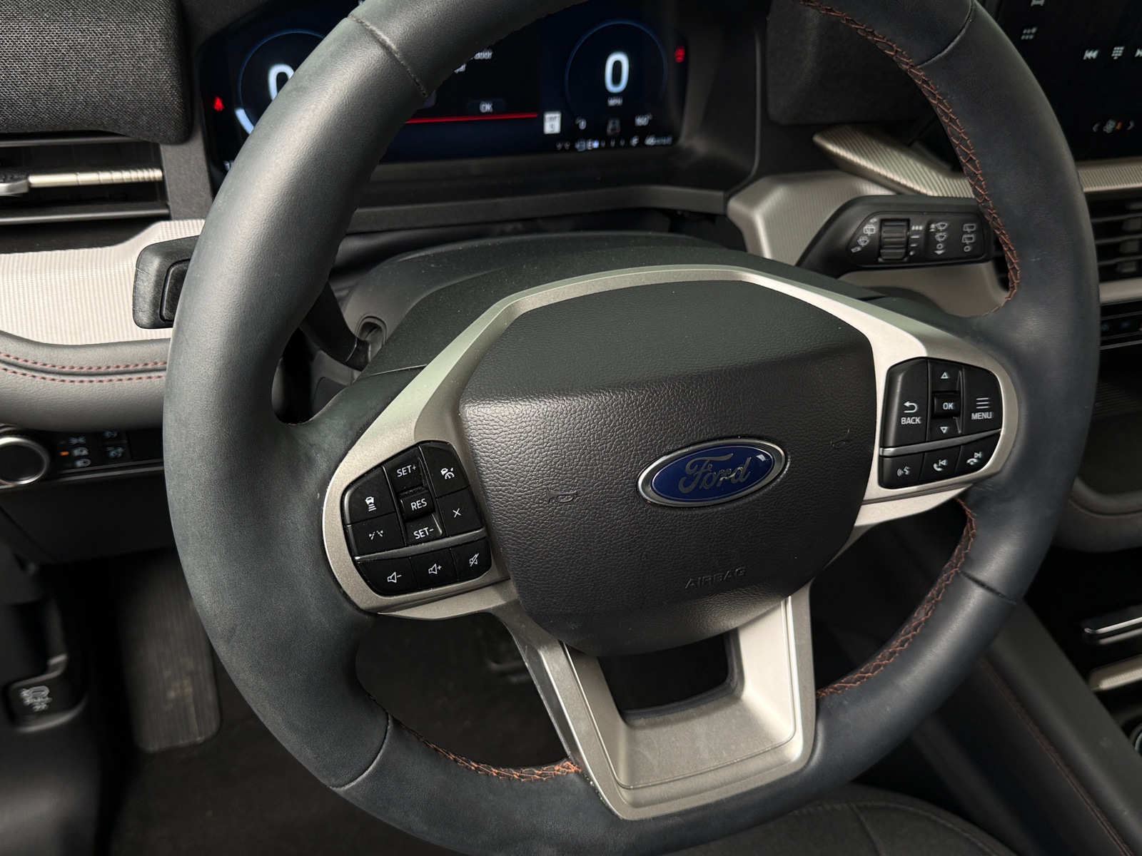 Thumbnail: 2025 Ford Explorer - 5