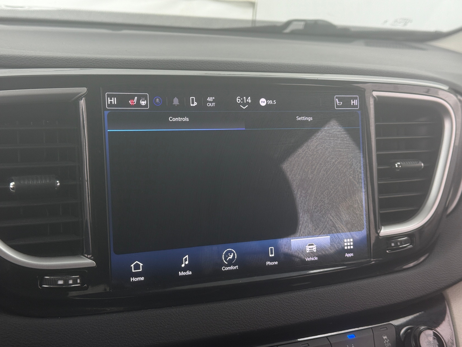 Thumbnail: 2024 Chrysler Pacifica - 3