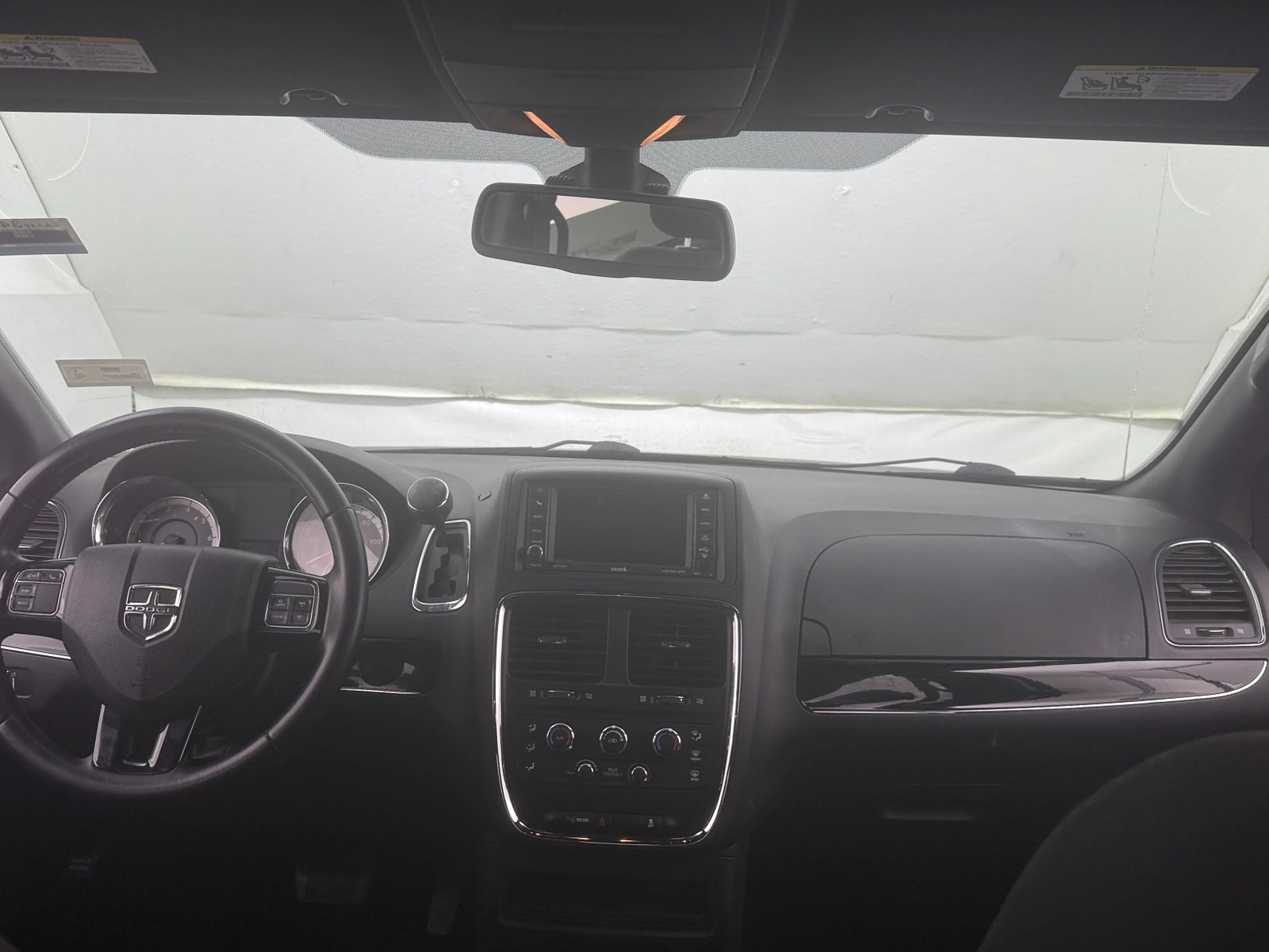 Thumbnail: 2020 Dodge Grand Caravan - 3