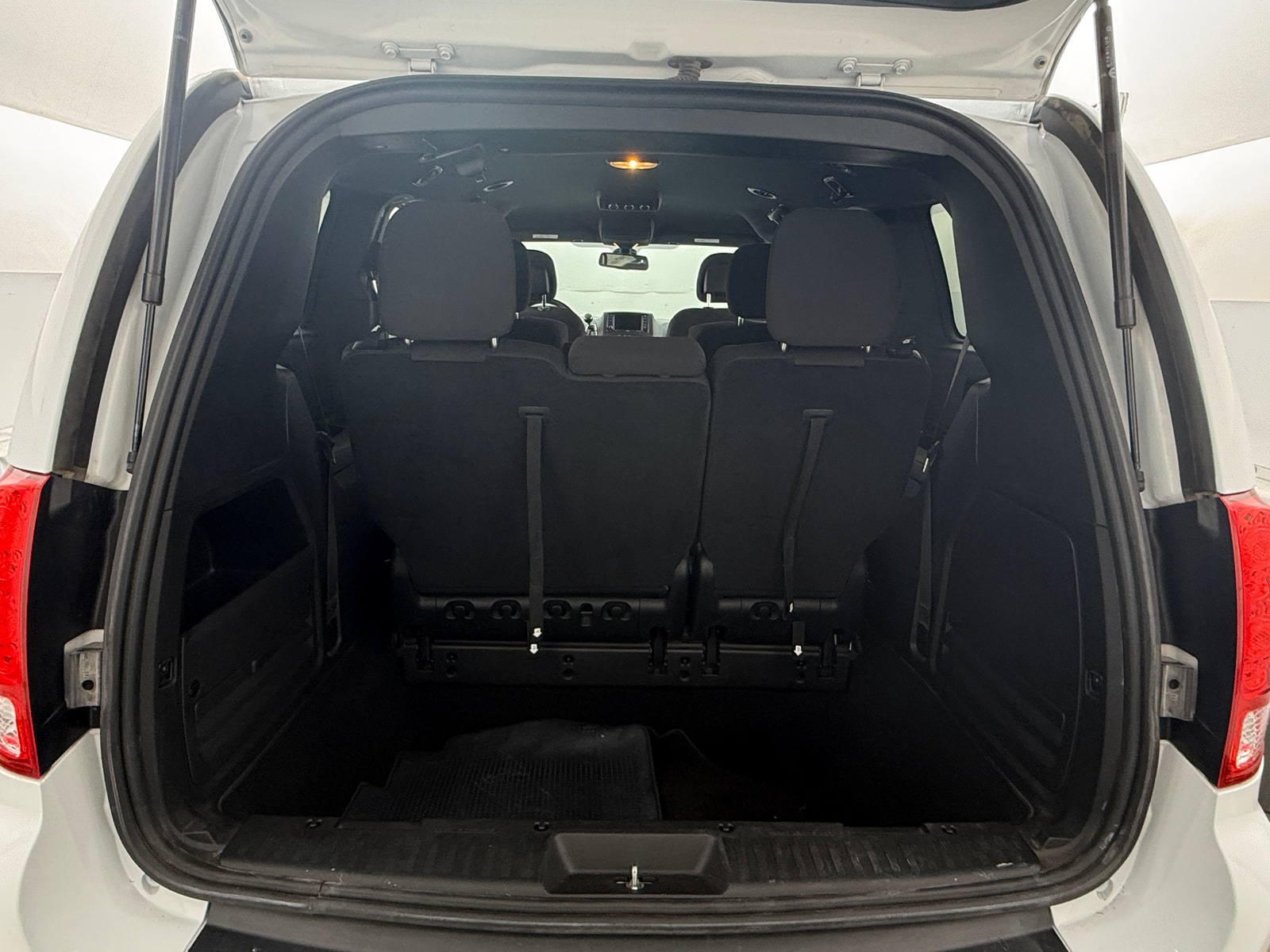 Thumbnail: 2020 Dodge Grand Caravan - 7