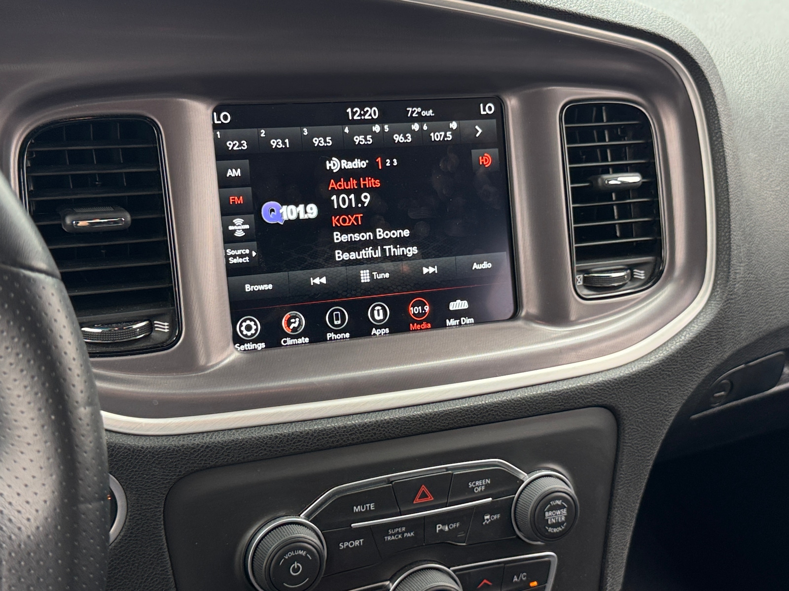 Thumbnail: 2022 Dodge Charger - 4