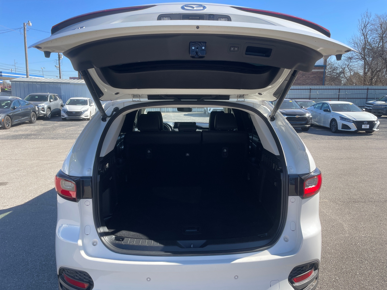 Thumbnail: 2025 Mazda CX-70 - 6