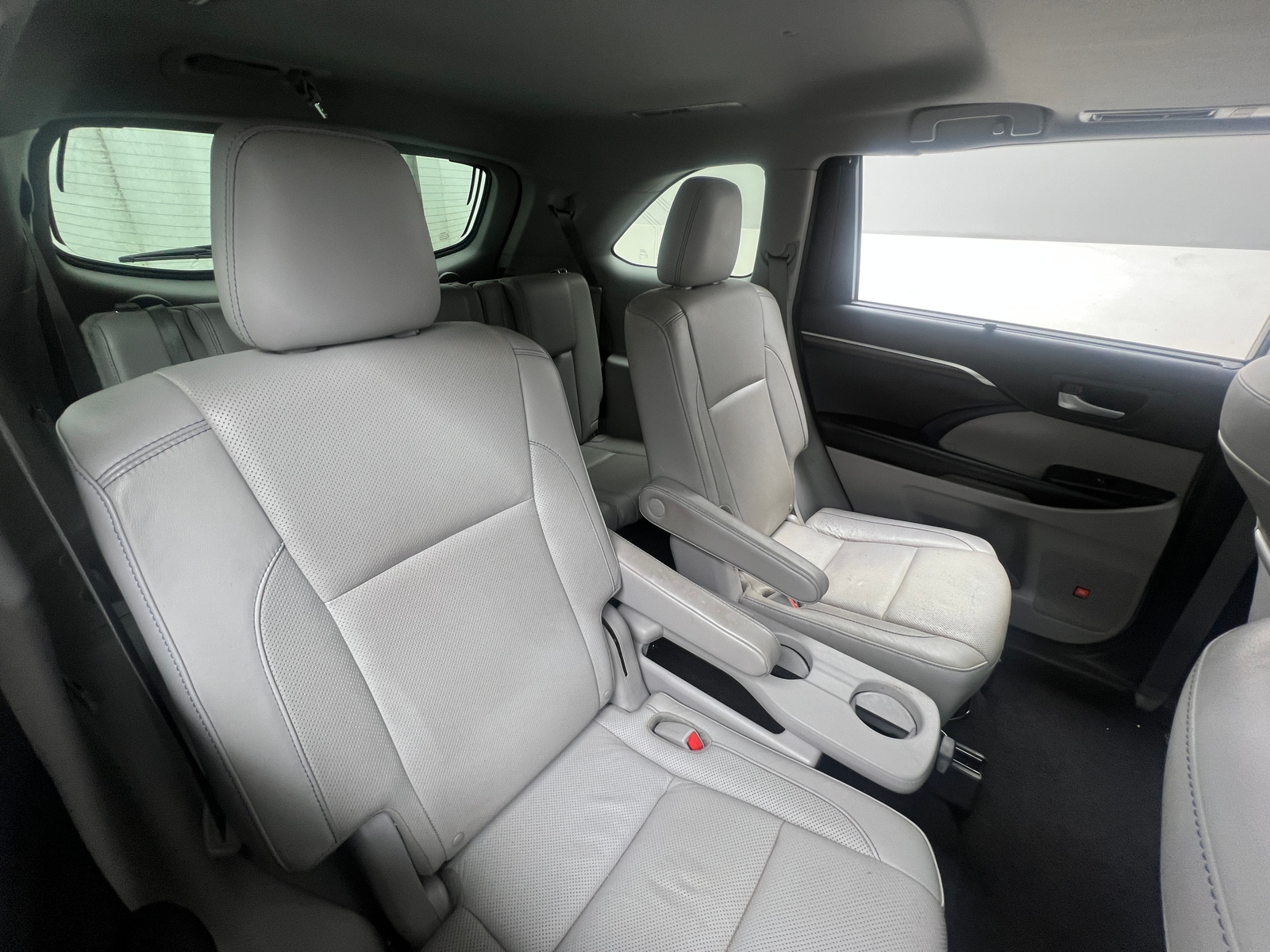 Thumbnail: 2016 Toyota Highlander - 5