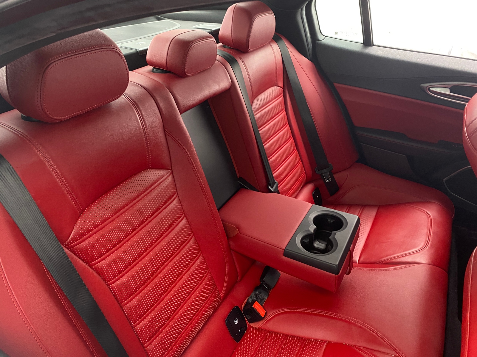 Thumbnail: 2020 Alfa Romeo Giulia - 5