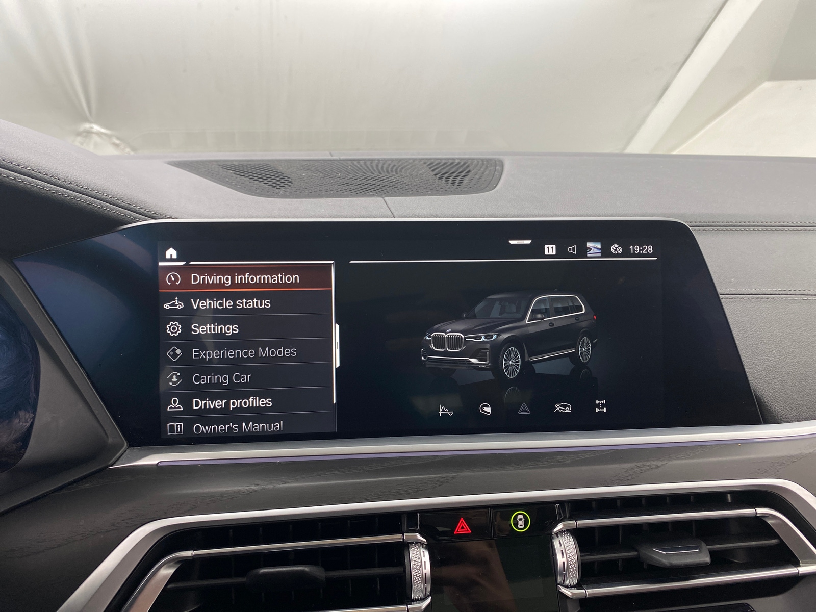 Thumbnail: 2022 BMW X7 - 3