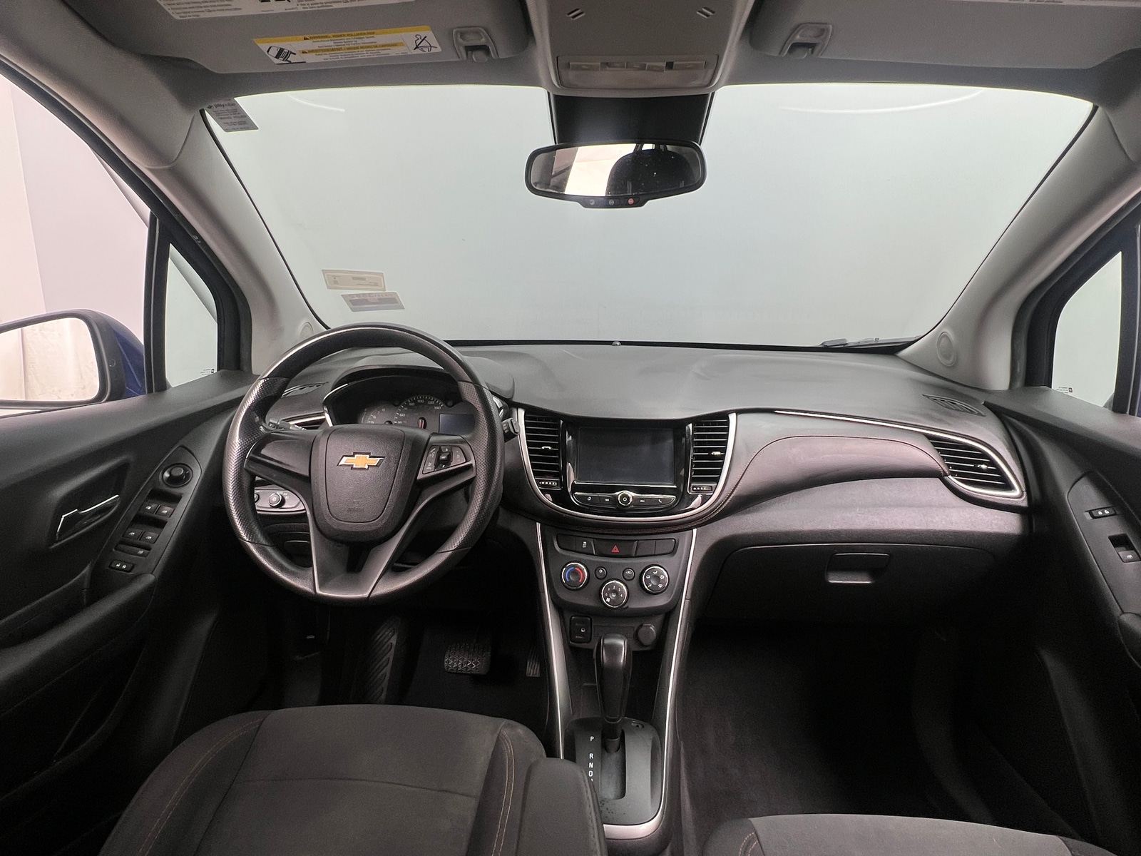 Thumbnail: 2017 Chevrolet Trax - 3