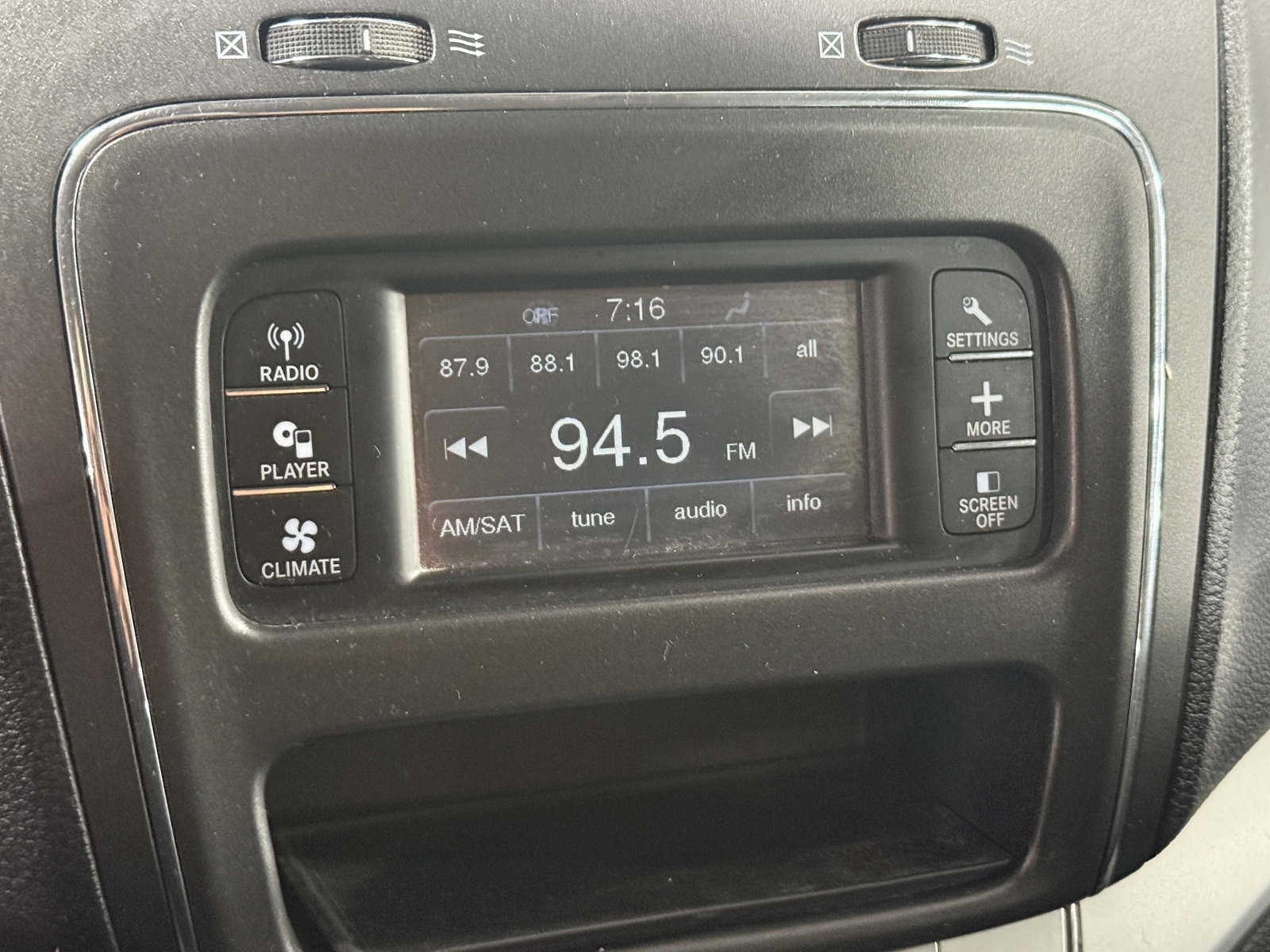 Thumbnail: 2012 Dodge Journey - 4