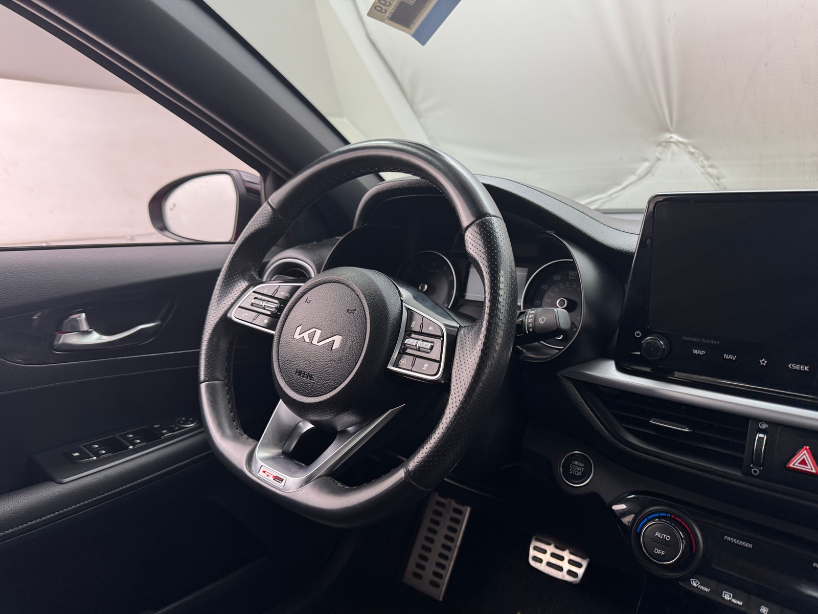 Thumbnail: 2024 Kia Forte - 5