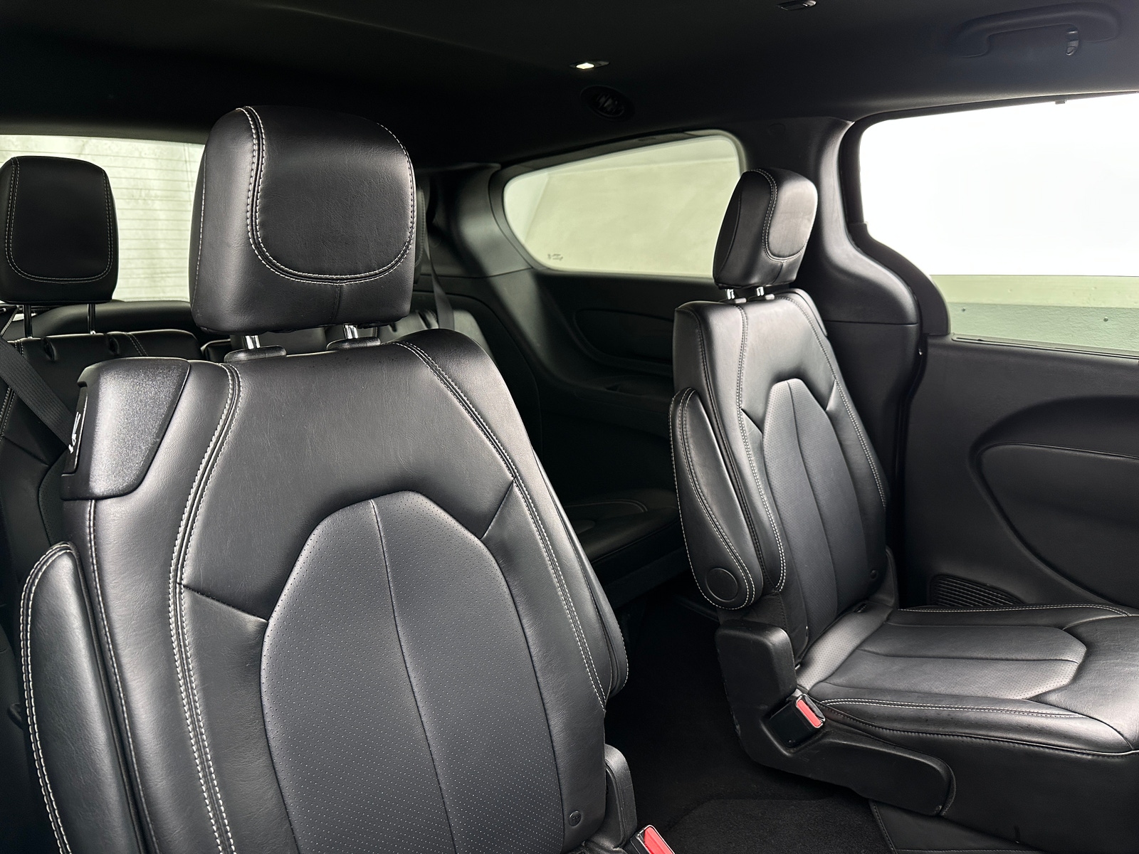 Thumbnail: 2025 Chrysler Pacifica - 5