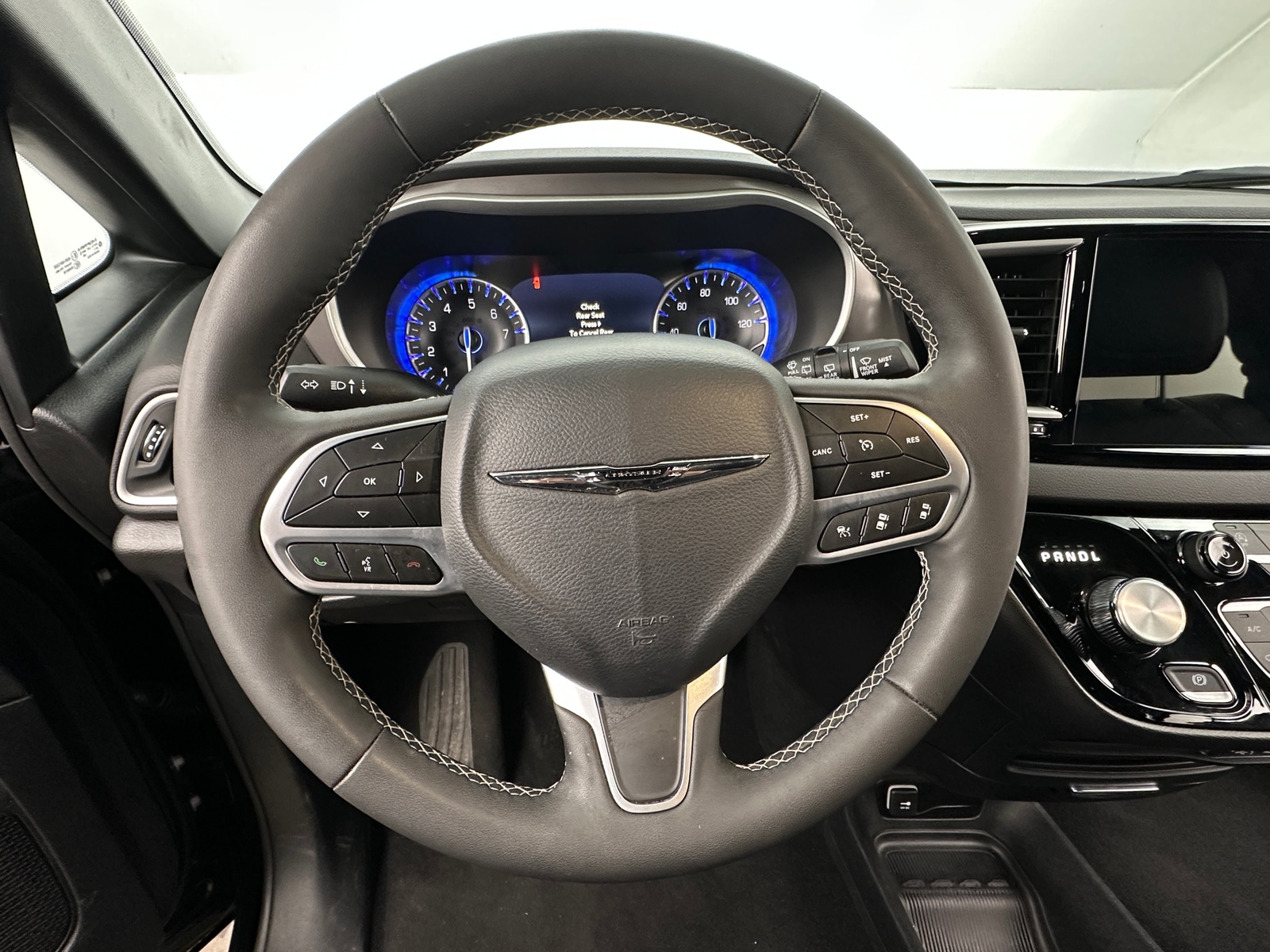 Thumbnail: 2025 Chrysler Pacifica - 4