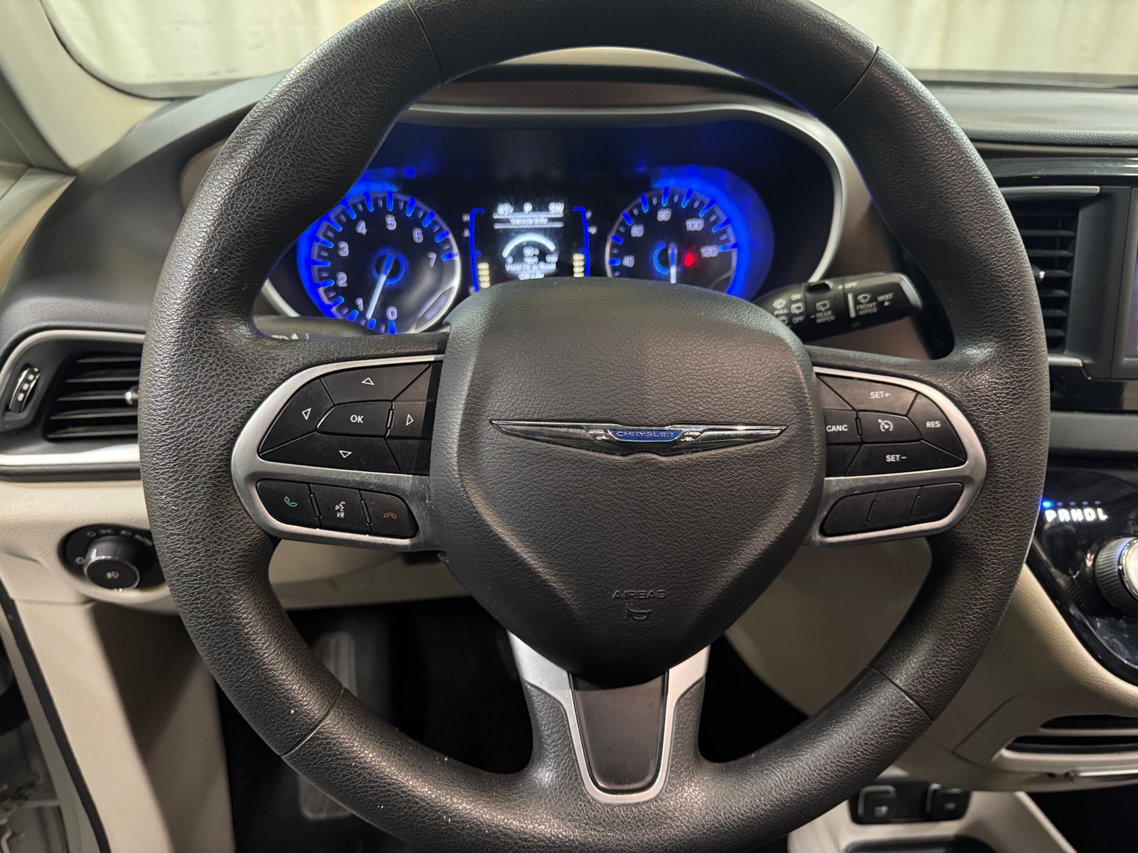 Thumbnail: 2018 Chrysler Pacifica - 5