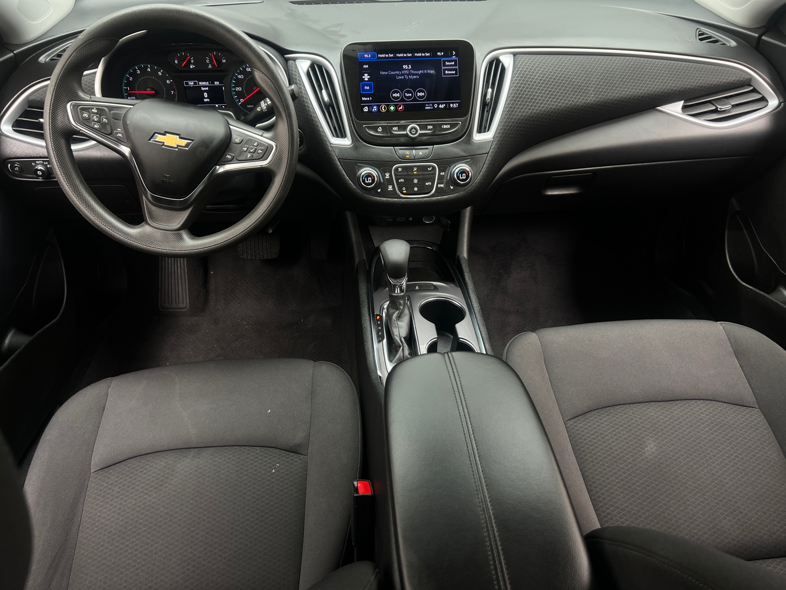 Thumbnail: 2023 Chevrolet Malibu - 3