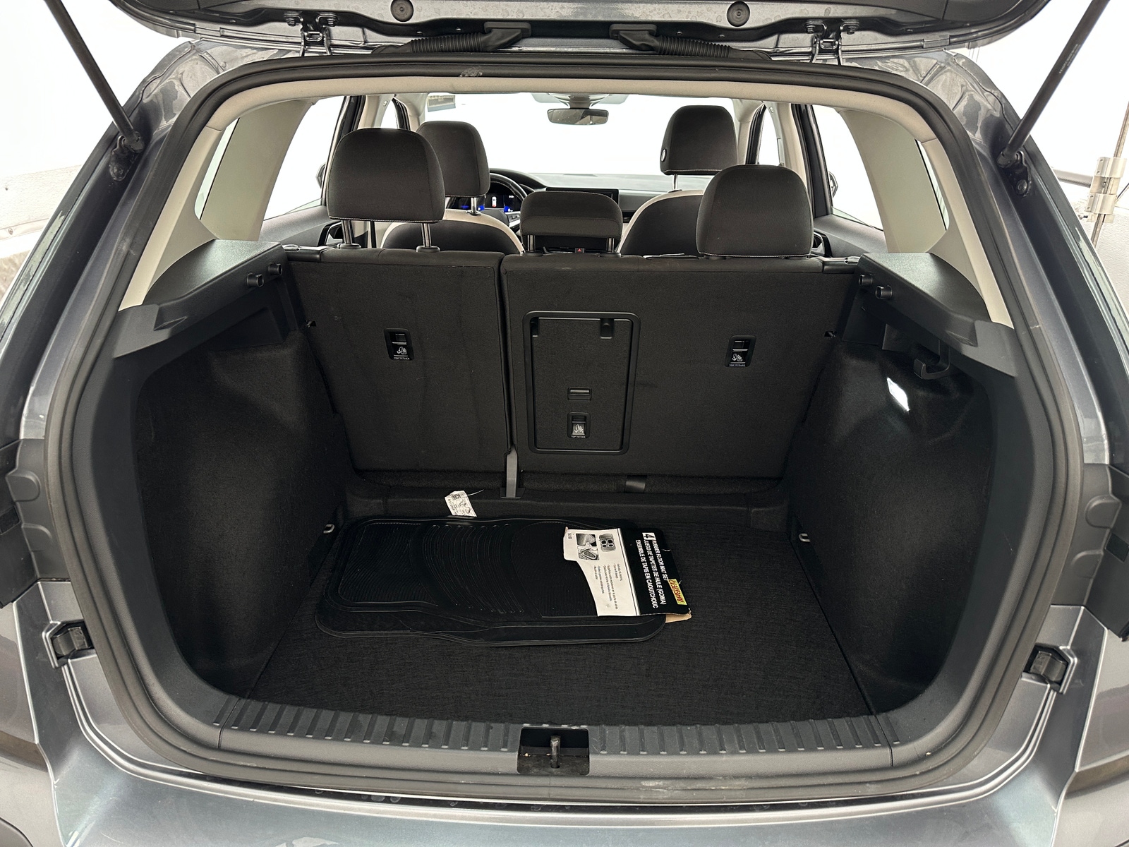 Thumbnail: 2025 Volkswagen Taos - 7