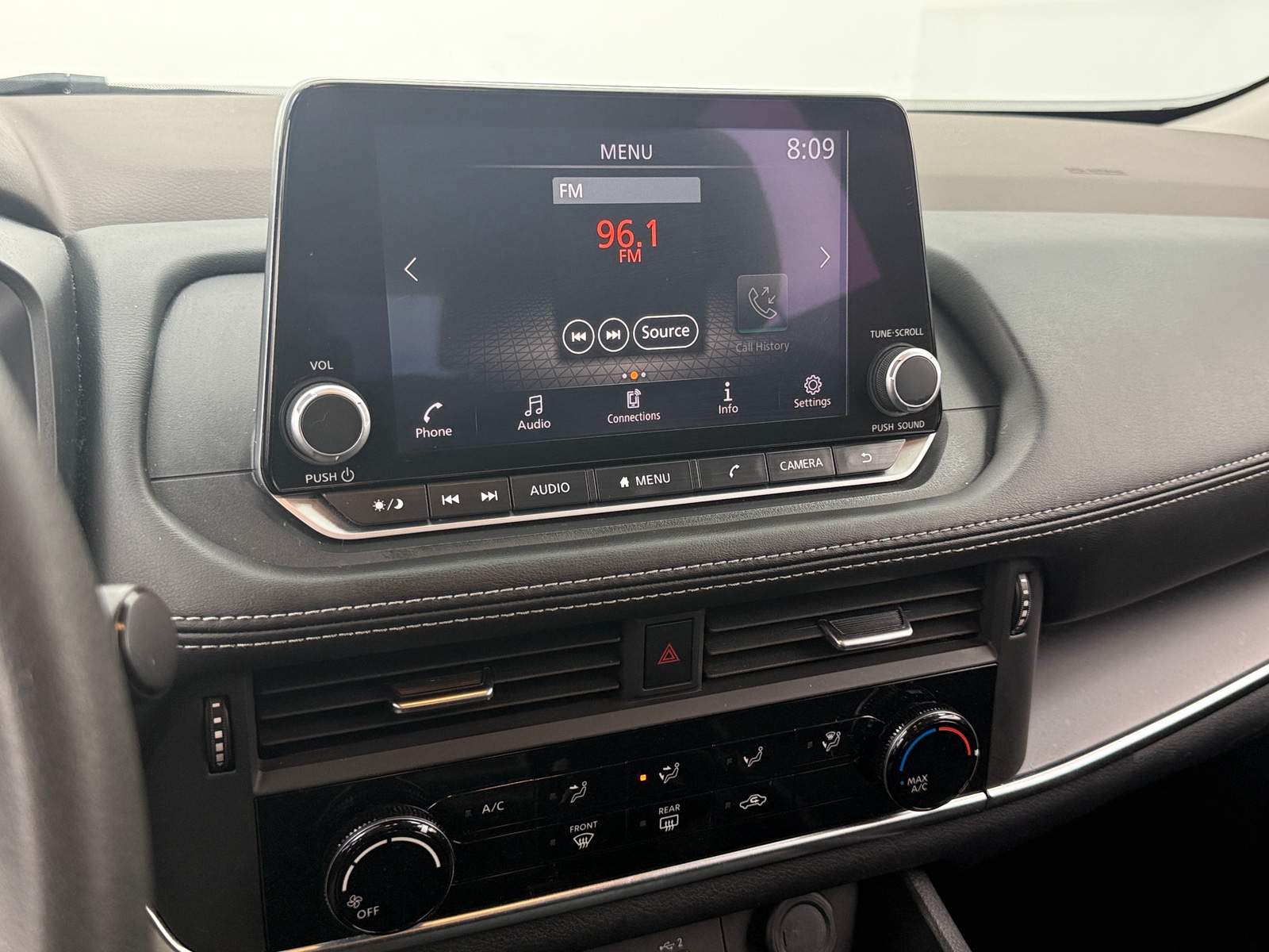 Thumbnail: 2023 Nissan Rogue - 4