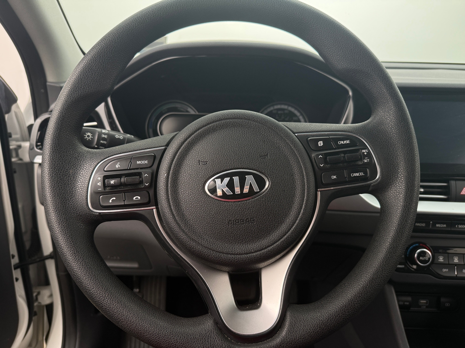 Thumbnail: 2021 Kia Niro - 5