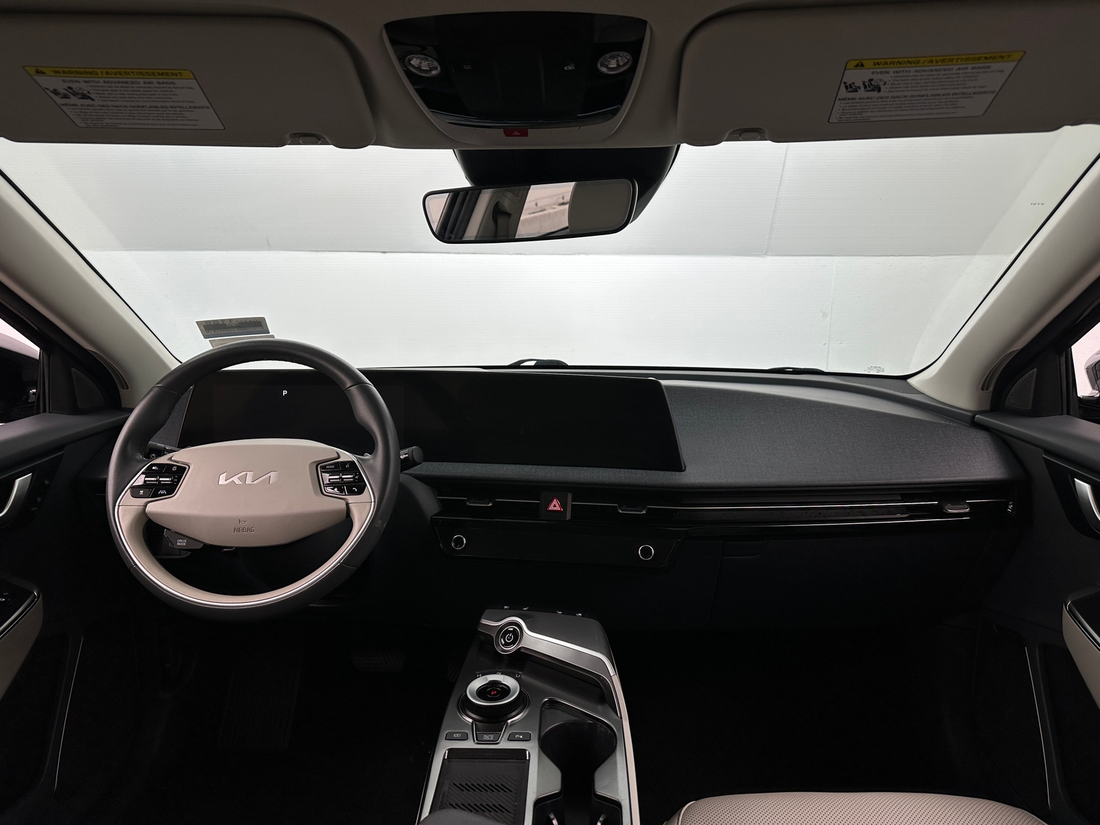 Thumbnail: 2022 Kia EV6 - 2