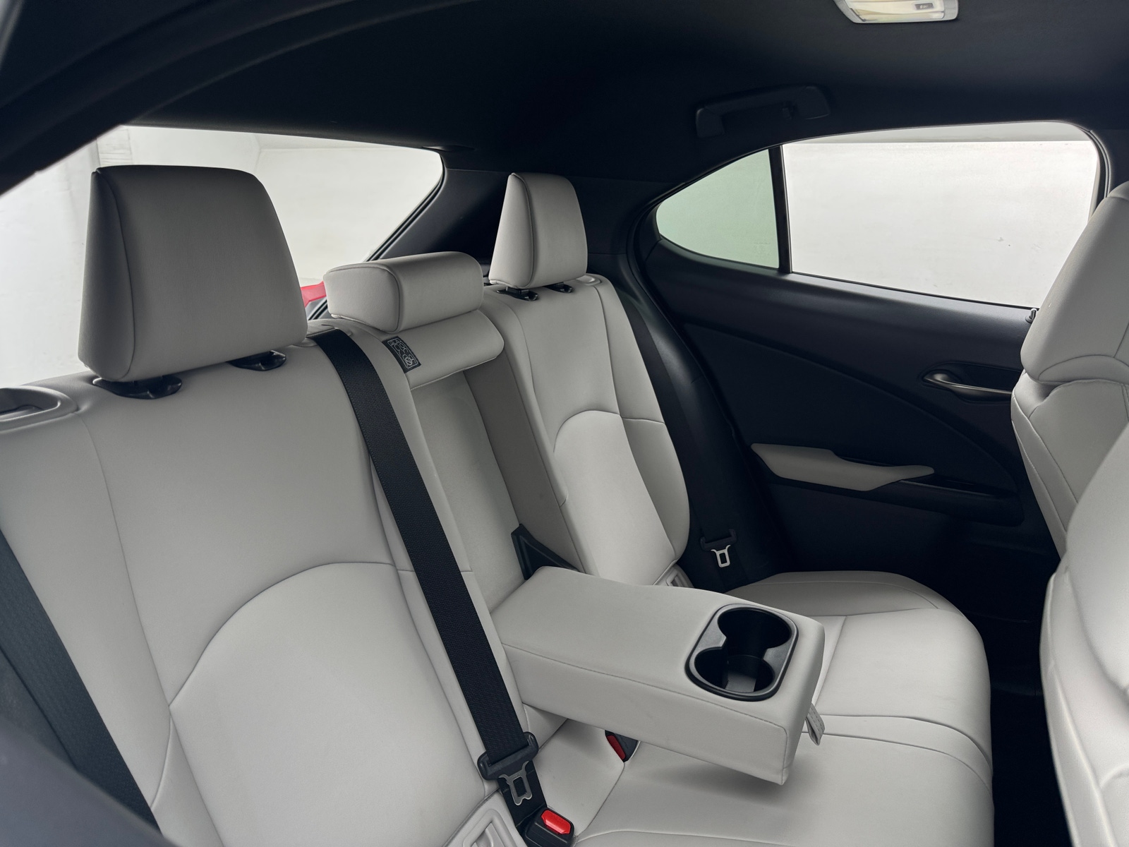 Thumbnail: 2023 Lexus UX - 5