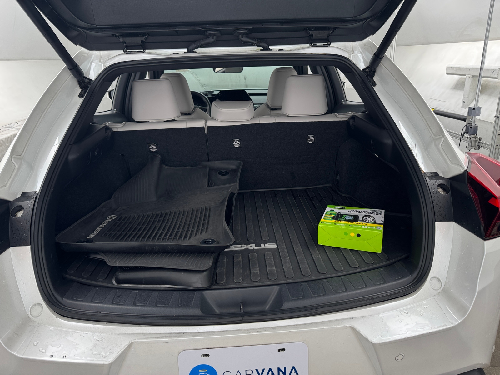 Thumbnail: 2023 Lexus UX - 6