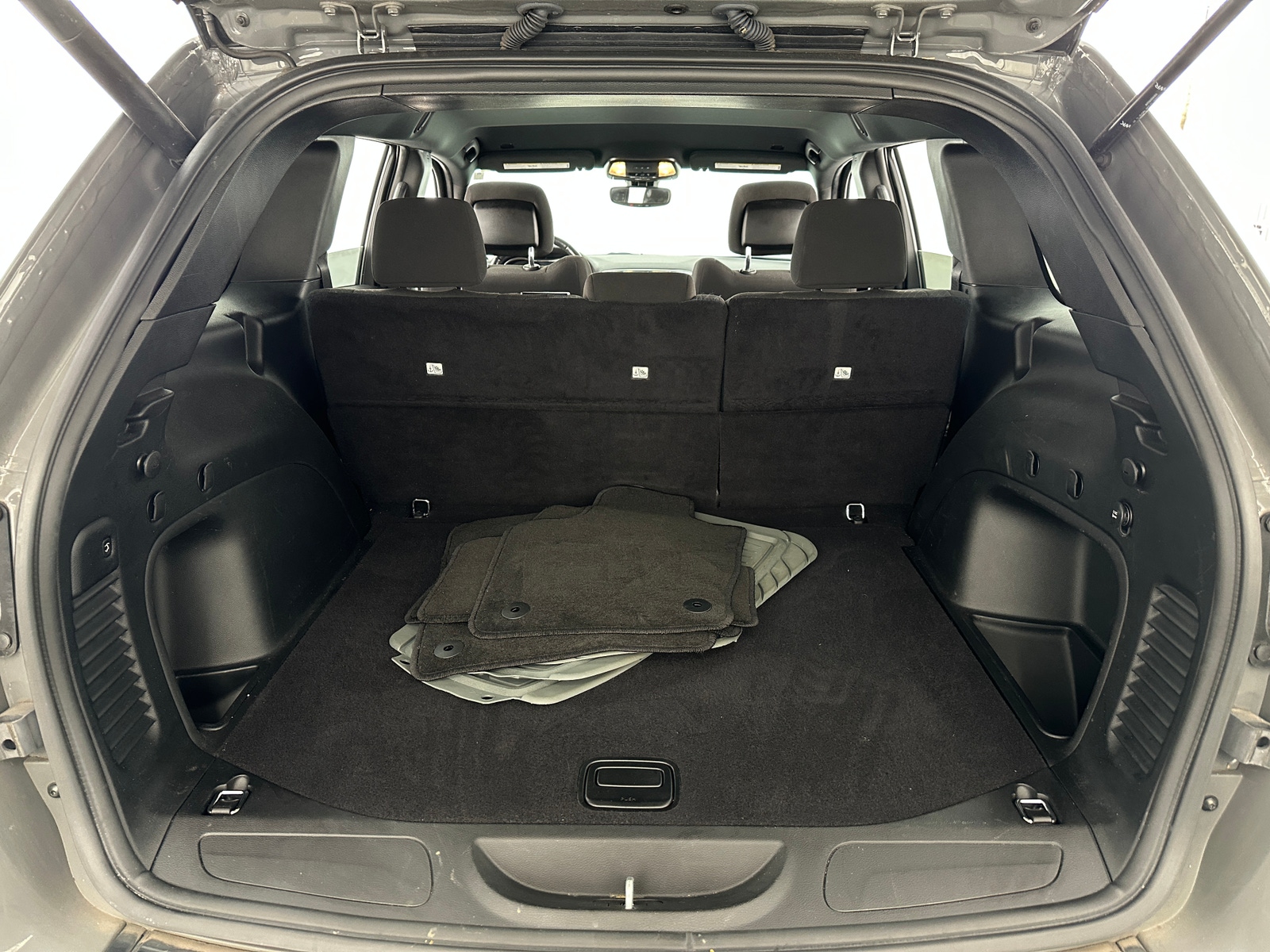 Thumbnail: 2021 Jeep Grand Cherokee - 7