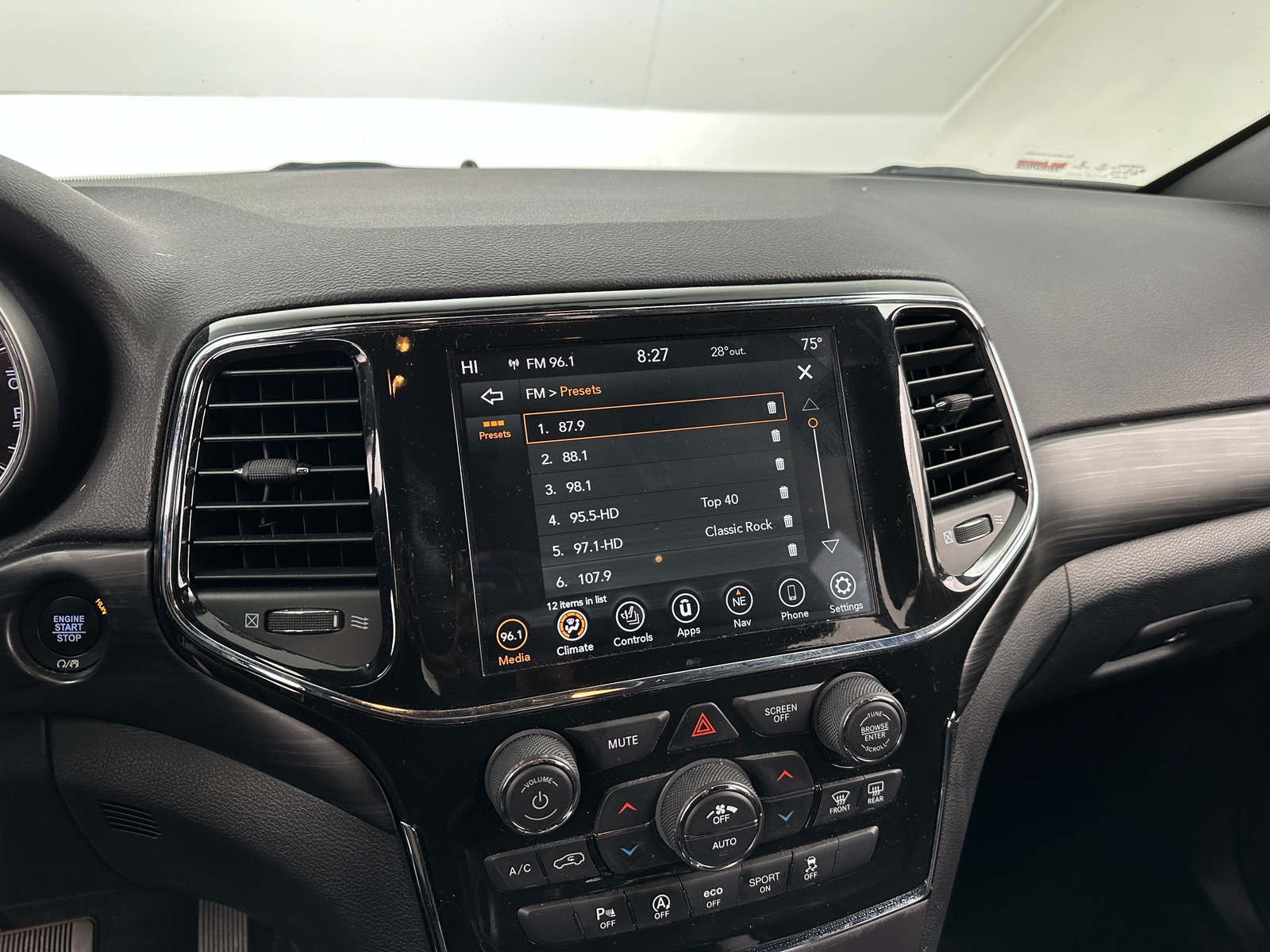 Thumbnail: 2021 Jeep Grand Cherokee - 4