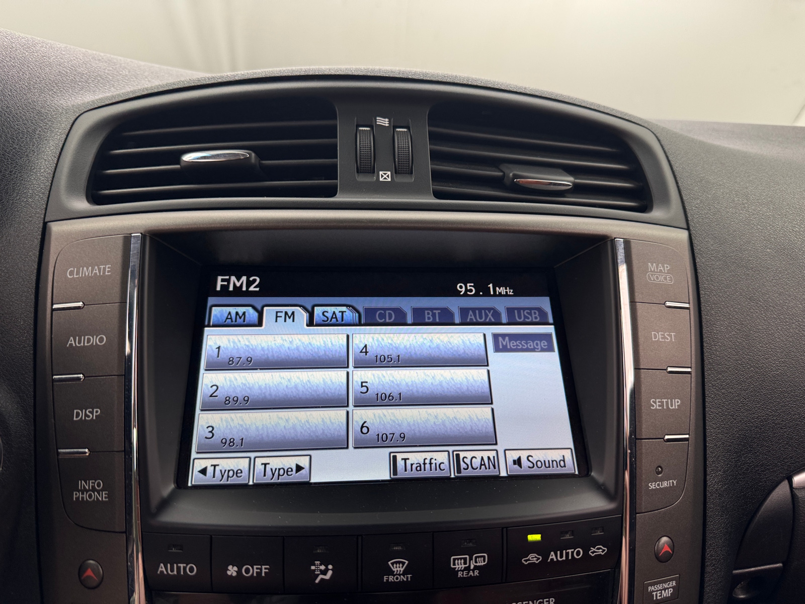 Thumbnail: 2012 Lexus IS - 3