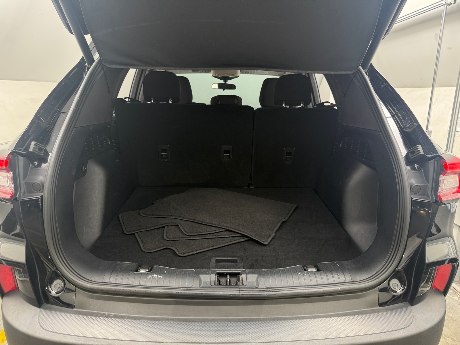 Thumbnail: 2023 Ford Escape - 7