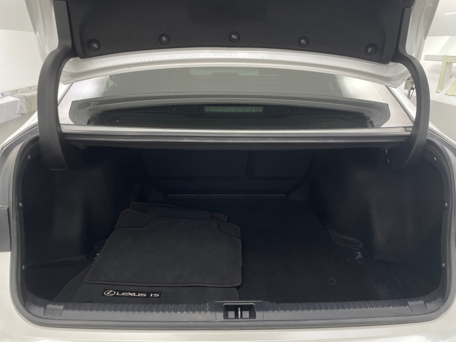 Thumbnail: 2022 Lexus IS - 6