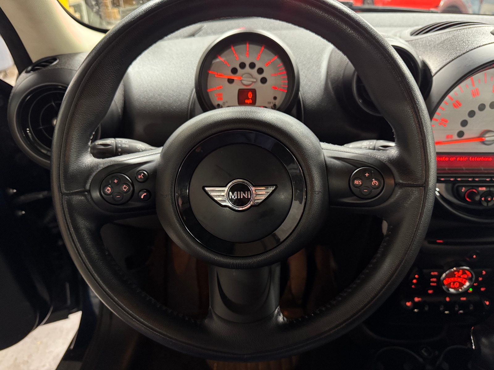 Thumbnail: 2014 MINI Cooper Countryman - 4