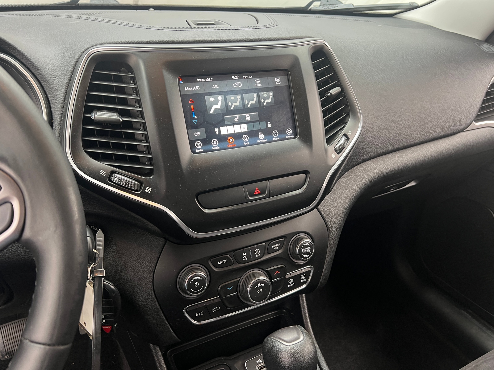 Thumbnail: 2019 Jeep Cherokee - 4