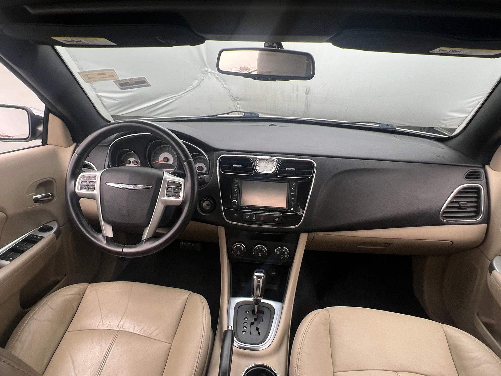 Thumbnail: 2013 Chrysler 200 - 2