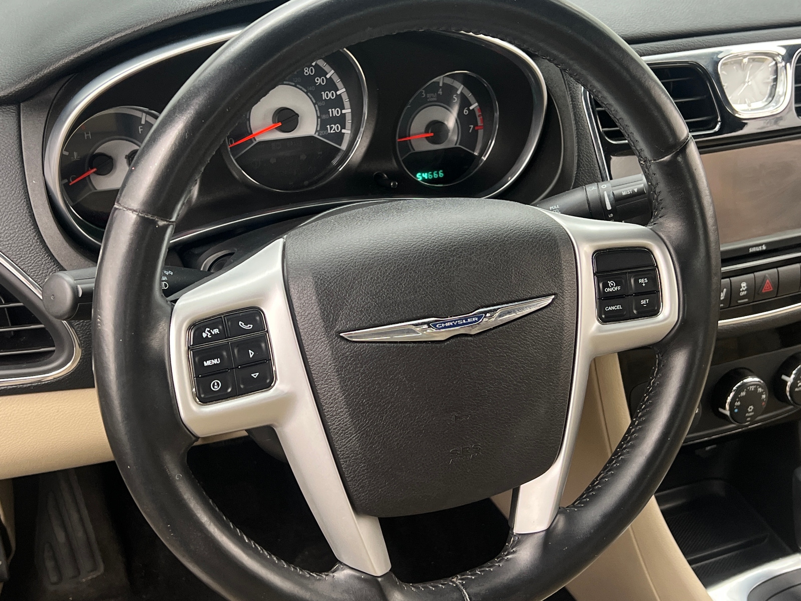 Thumbnail: 2013 Chrysler 200 - 4