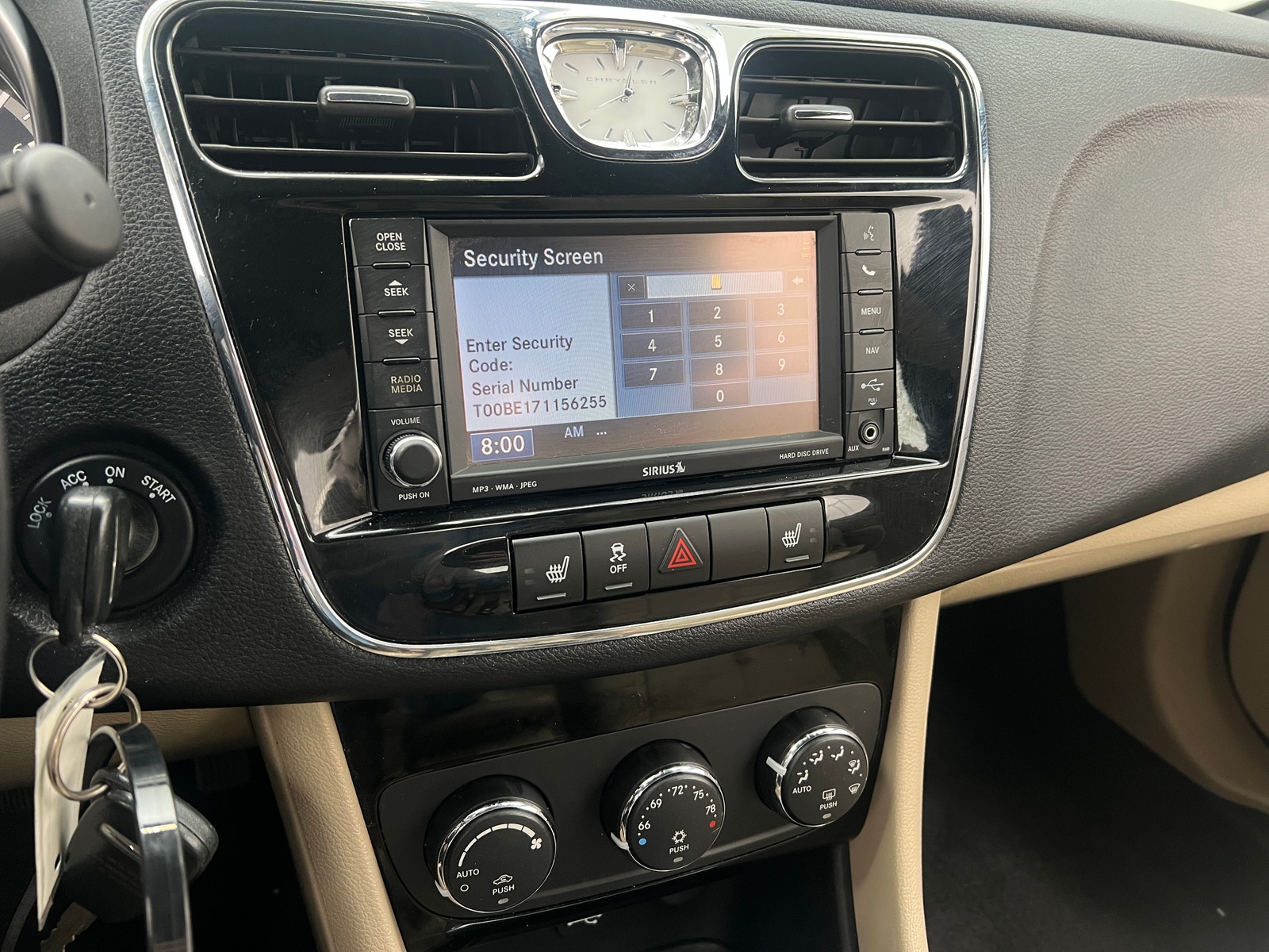 Thumbnail: 2013 Chrysler 200 - 3