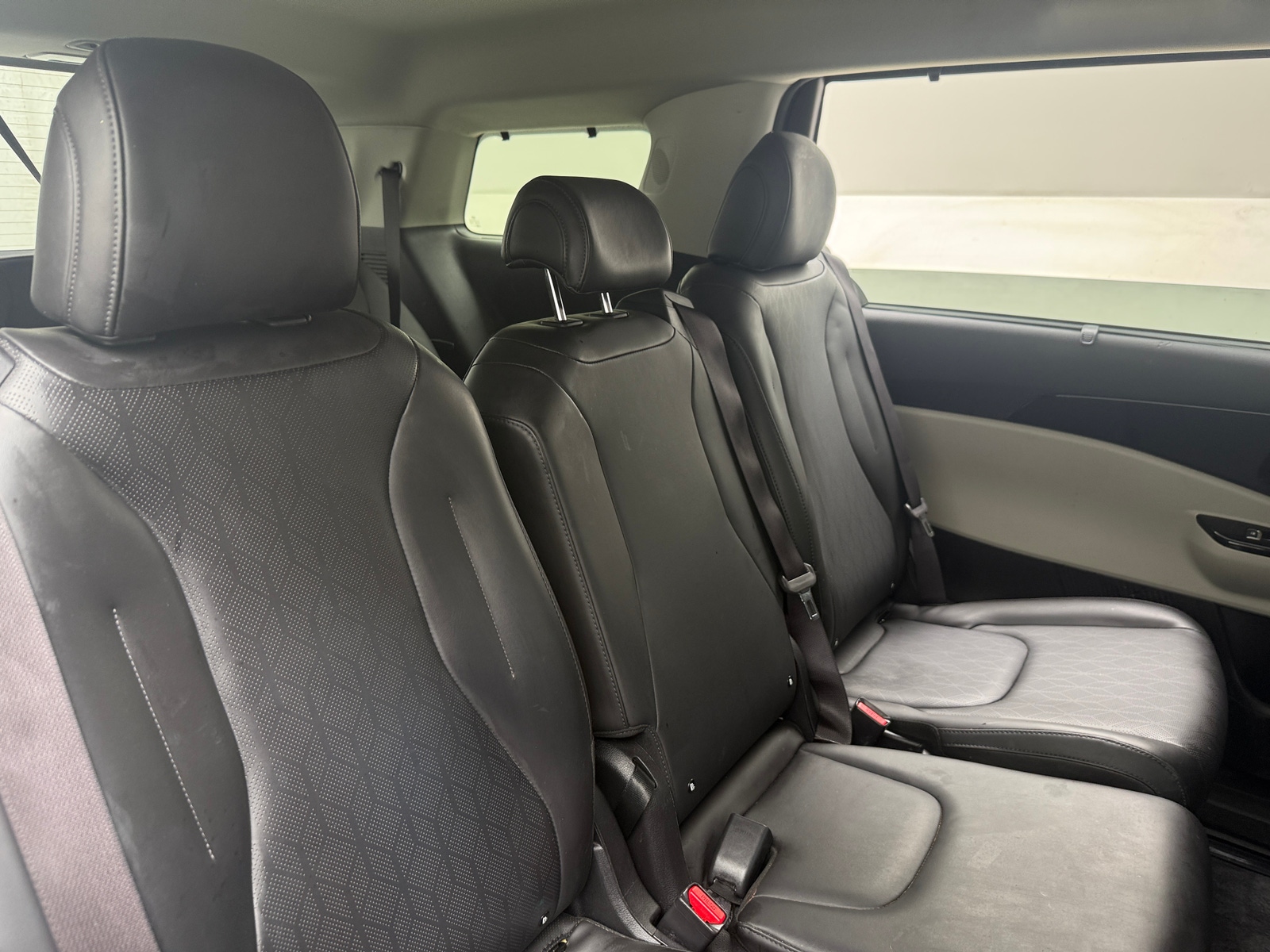 Thumbnail: 2022 Kia Carnival - 5