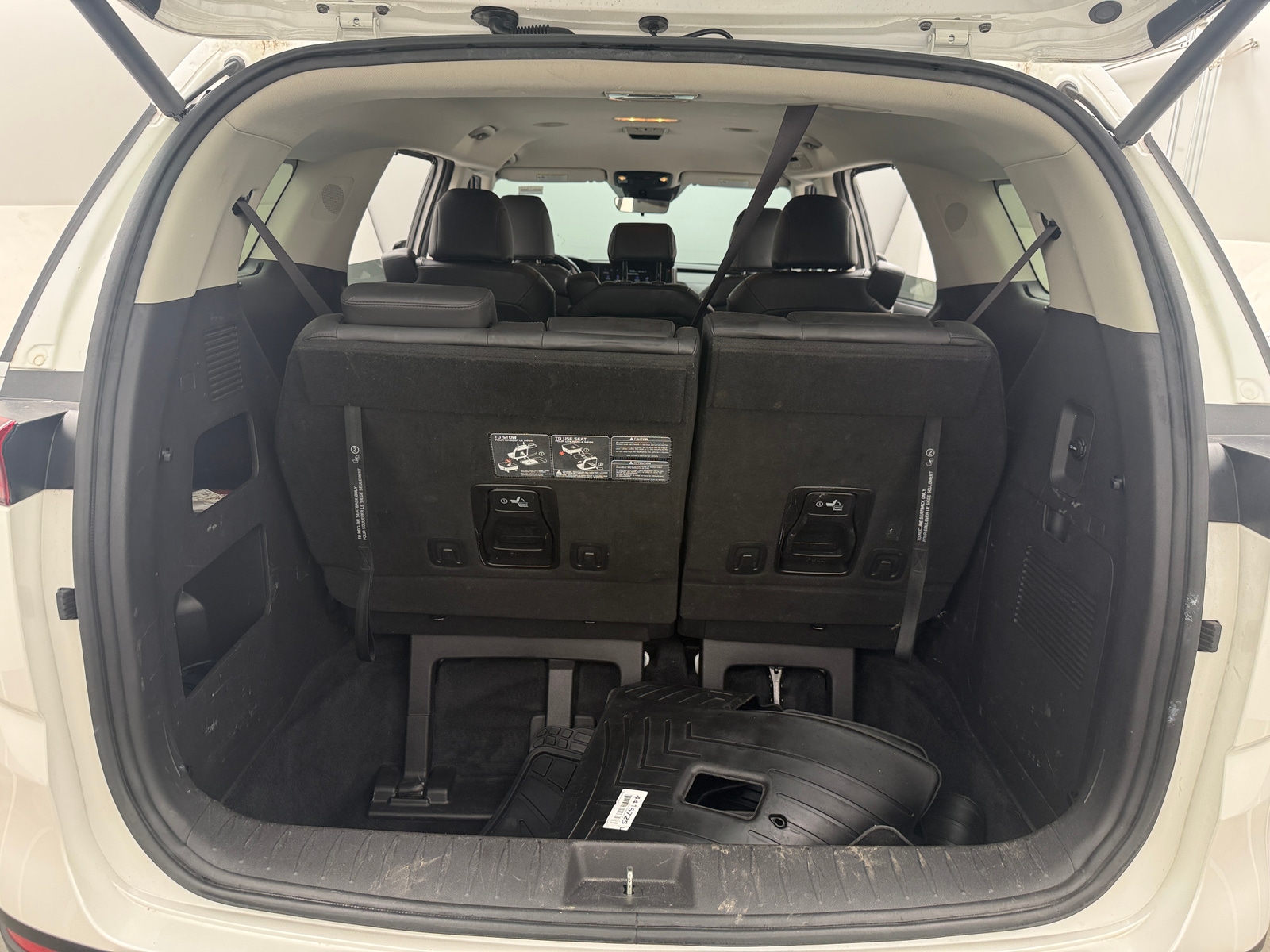 Thumbnail: 2022 Kia Carnival - 6