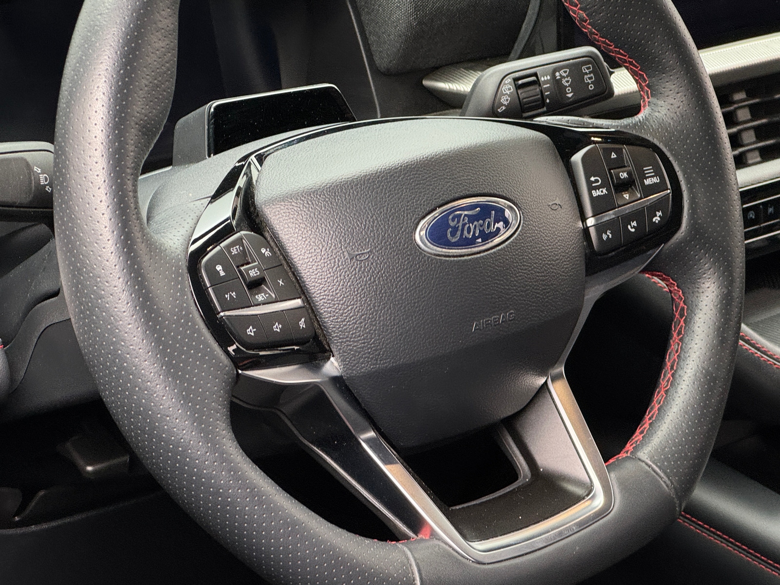 Thumbnail: 2025 Ford Explorer - 5