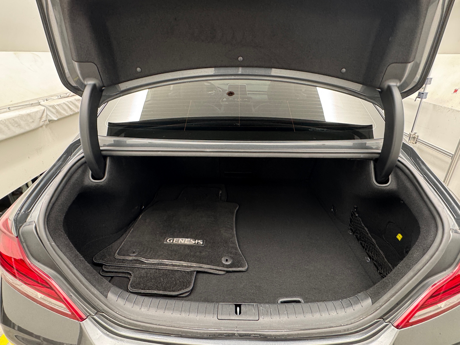 Thumbnail: 2021 Genesis G70 - 6