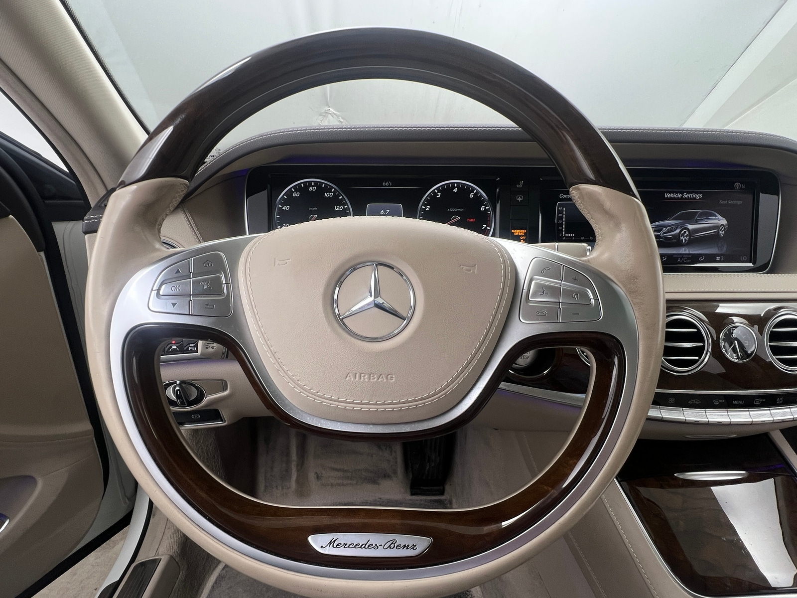 Thumbnail: 2015 Mercedes-Benz S-Class - 4