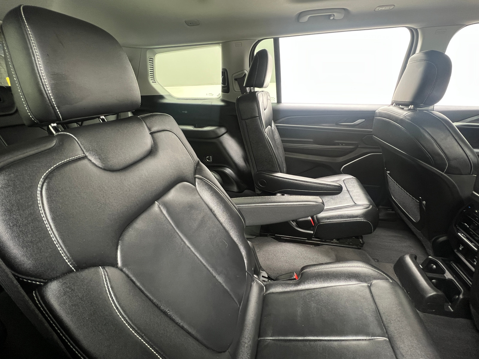 Thumbnail: 2022 Jeep Grand Cherokee L - 5