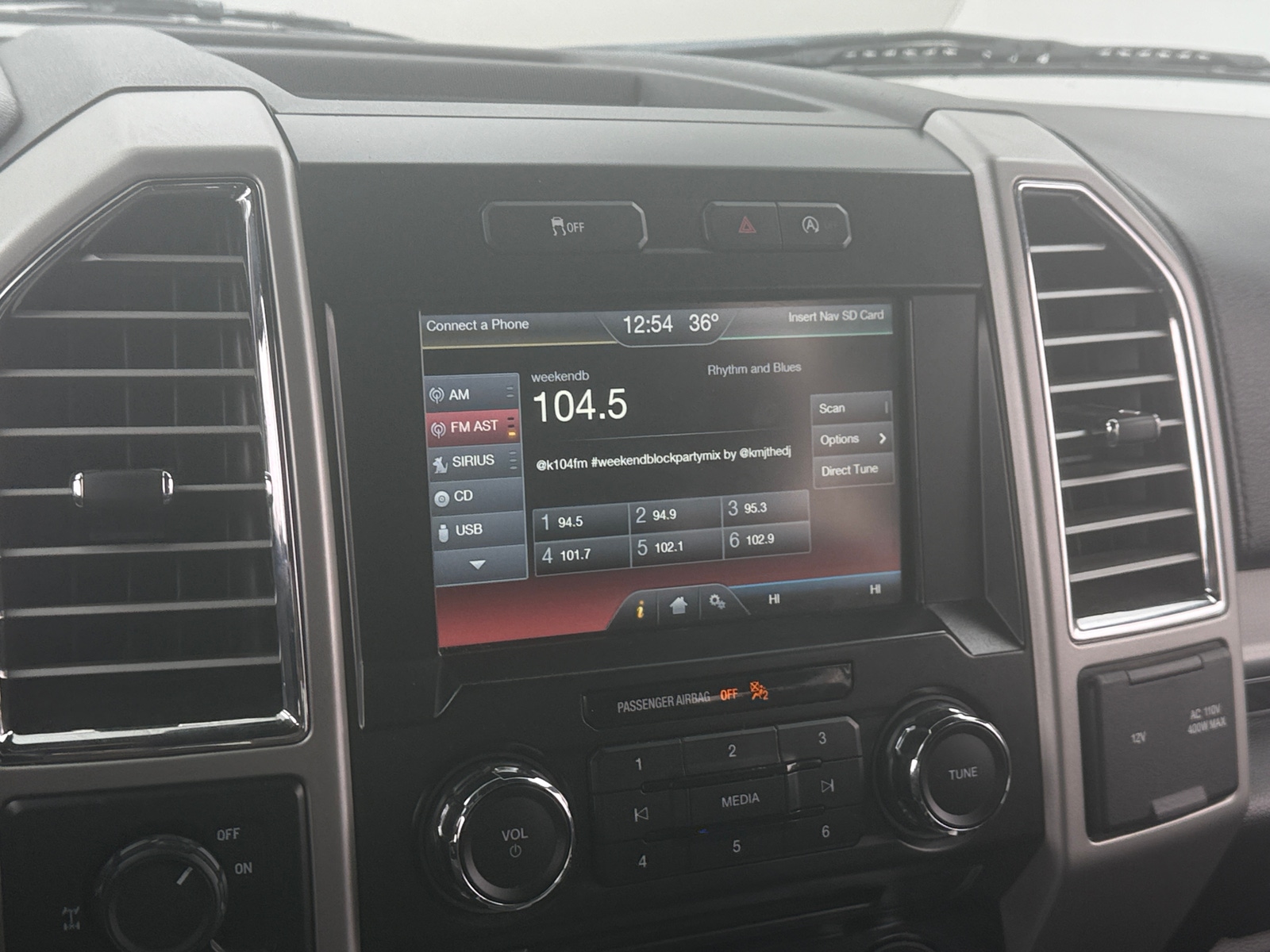 Thumbnail: 2015 Ford Econoline - 3