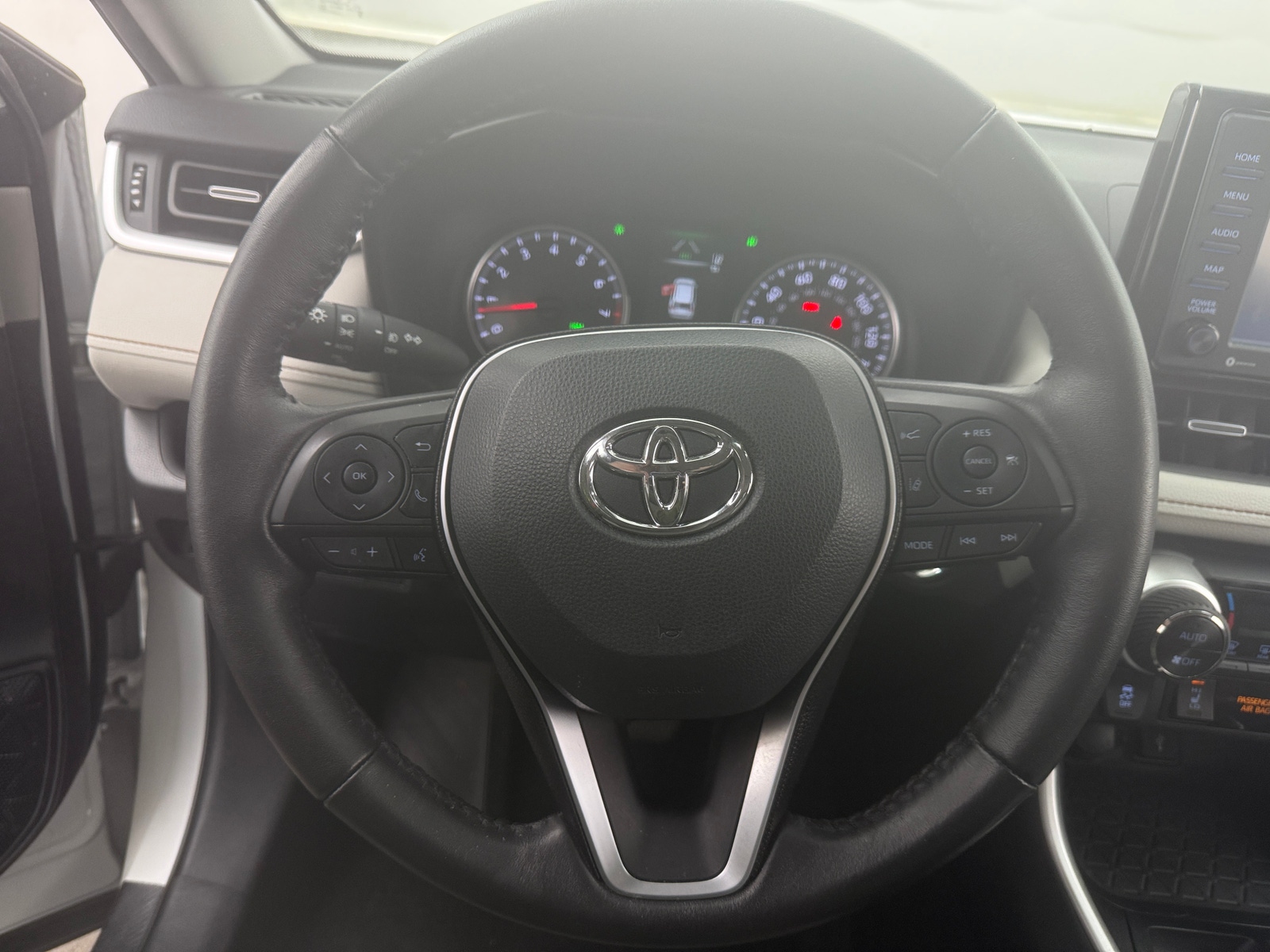 Thumbnail: 2021 Toyota RAV4 - 4