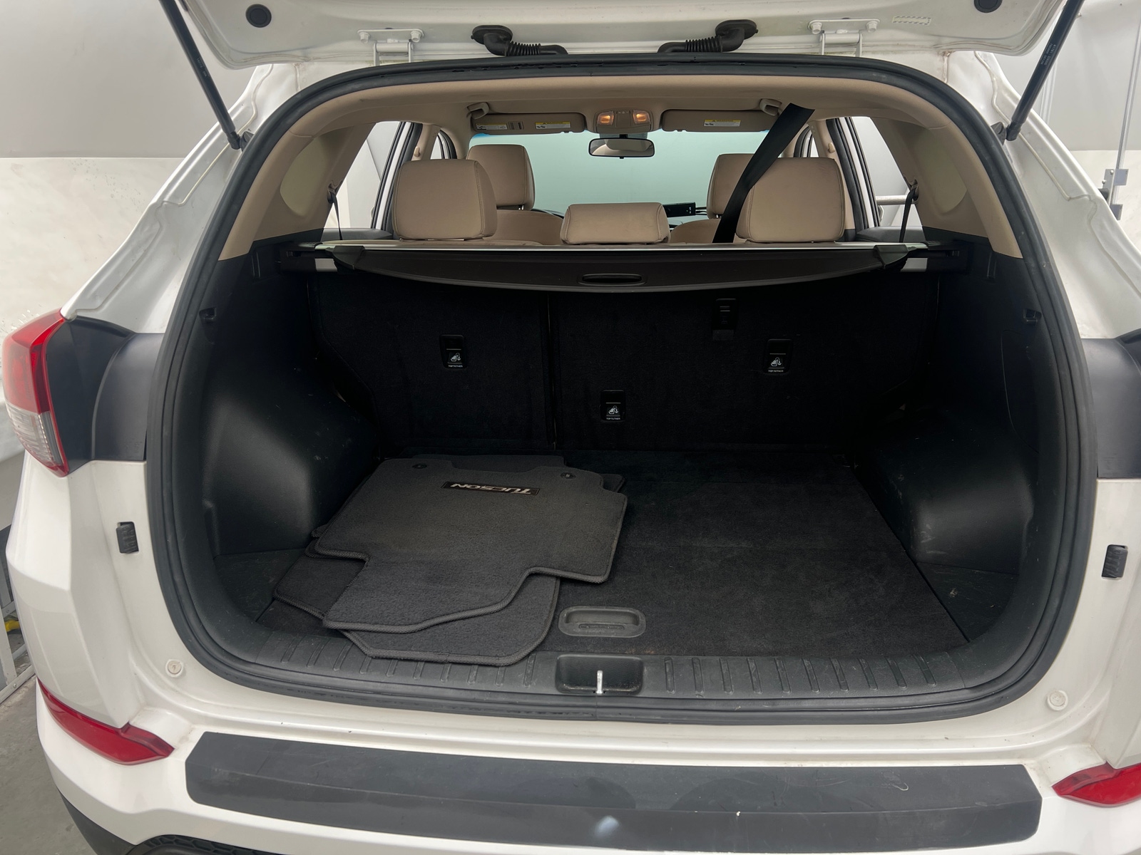 Thumbnail: 2016 Hyundai Tucson - 7