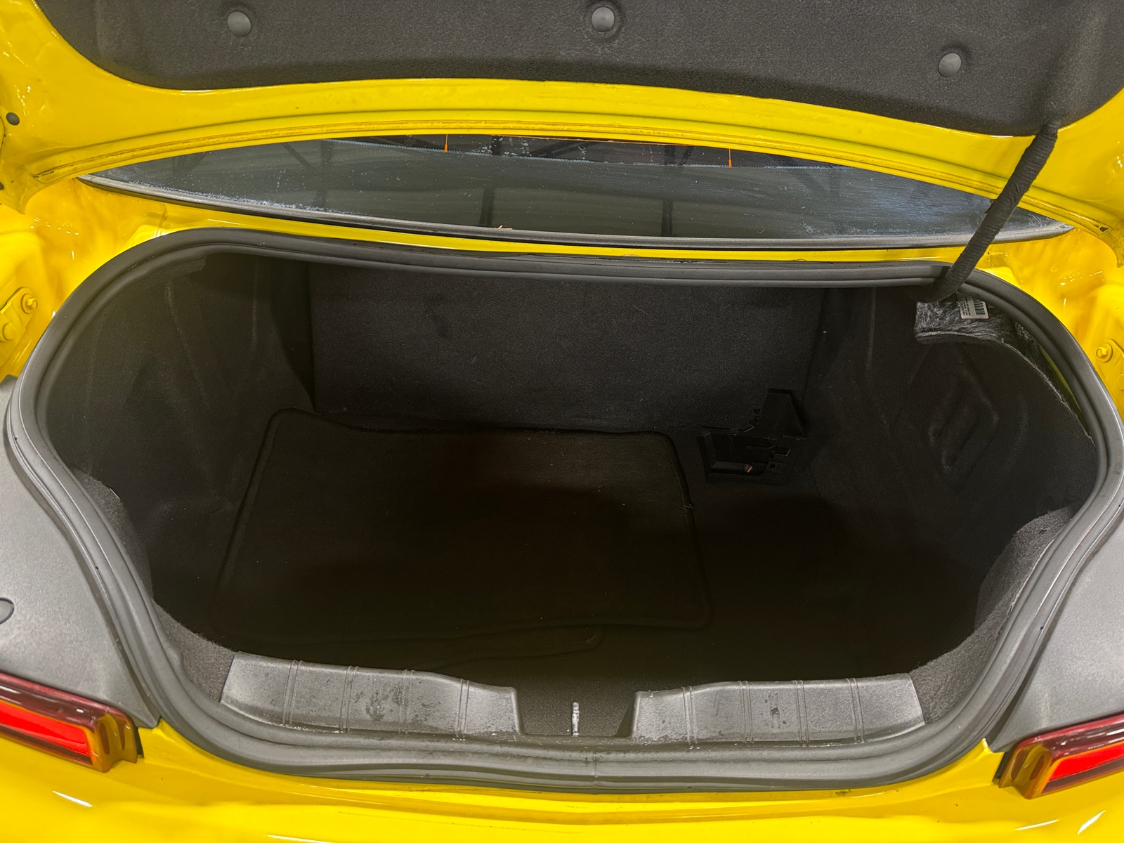 Thumbnail: 2016 Chevrolet Camaro - 5