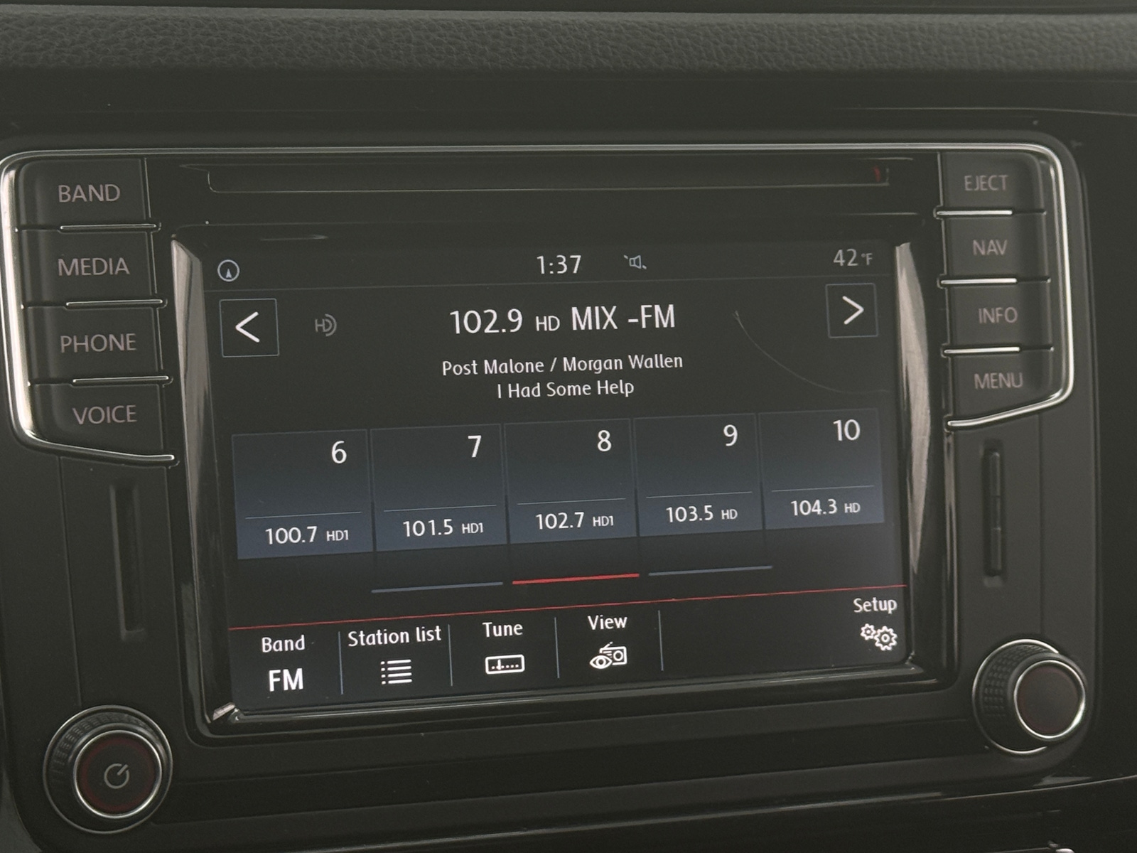 Thumbnail: 2017 Volkswagen Jetta - 3